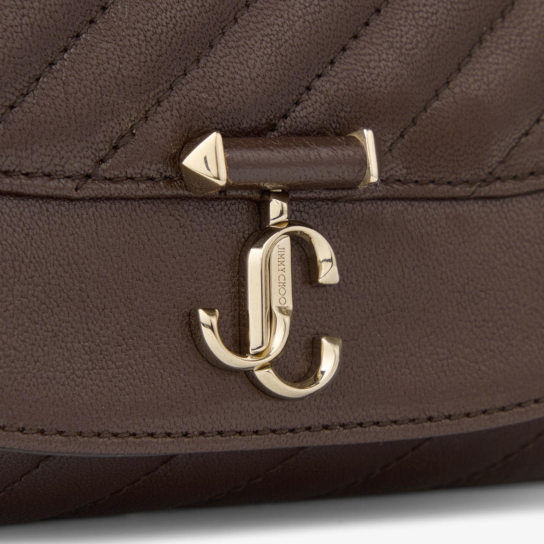 Curve Wallet With Chain Product Image