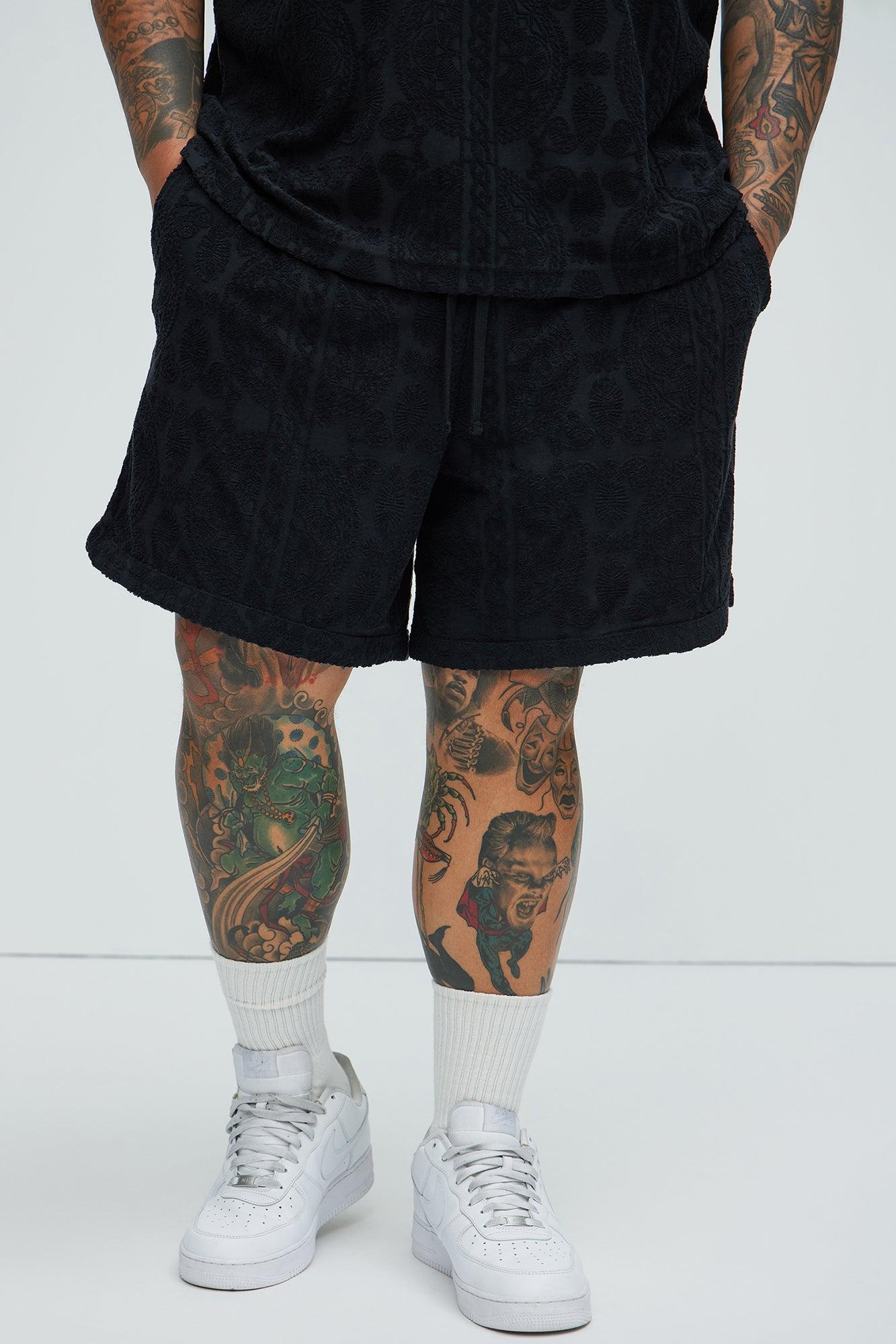 Link Textured Shorts - Black Product Image