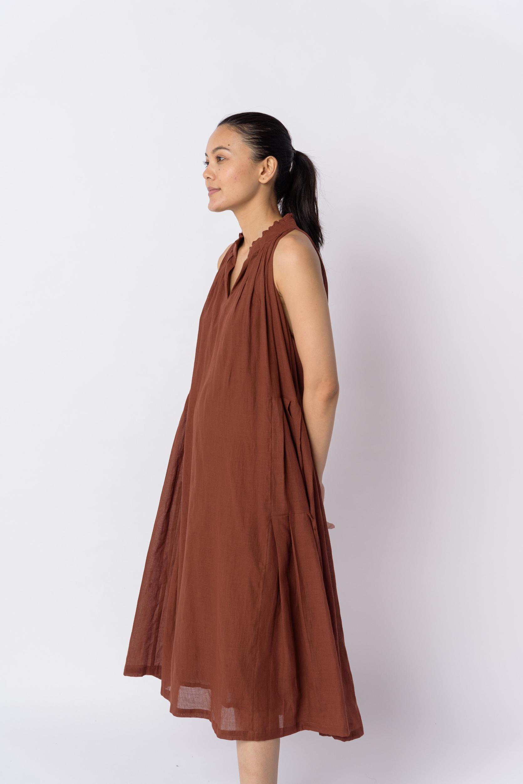 Toasted brown midi dress Product Image
