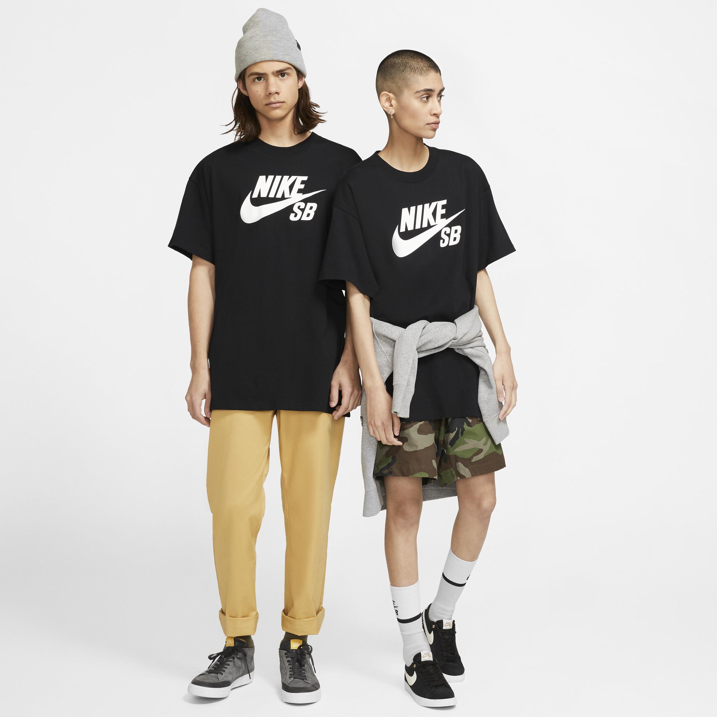 Mens Nike SB Logo Skate T-Shirt | CV7539-010 Product Image