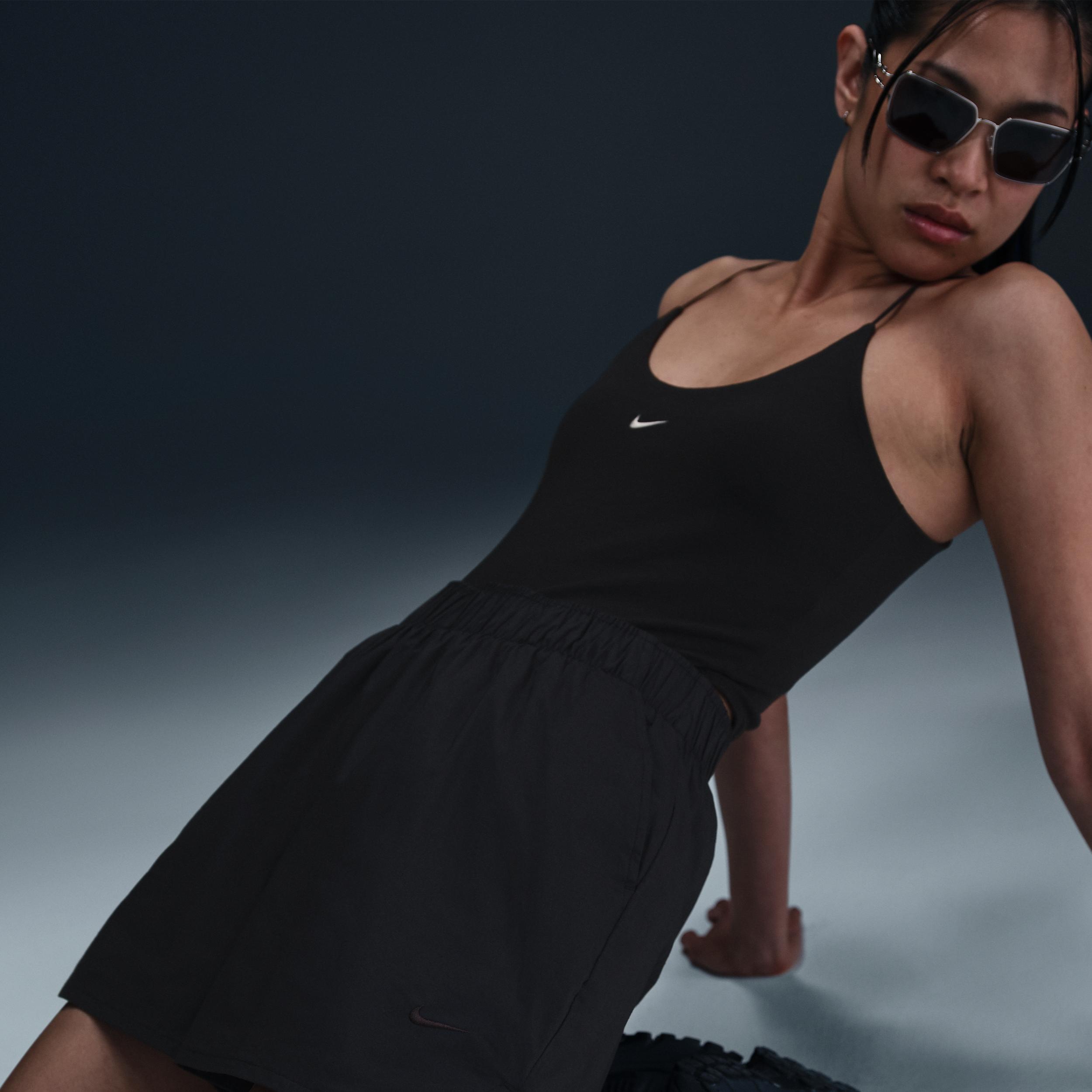 Women's Nike Sportswear Chill Poplin Mid-Rise 5" Shorts Product Image