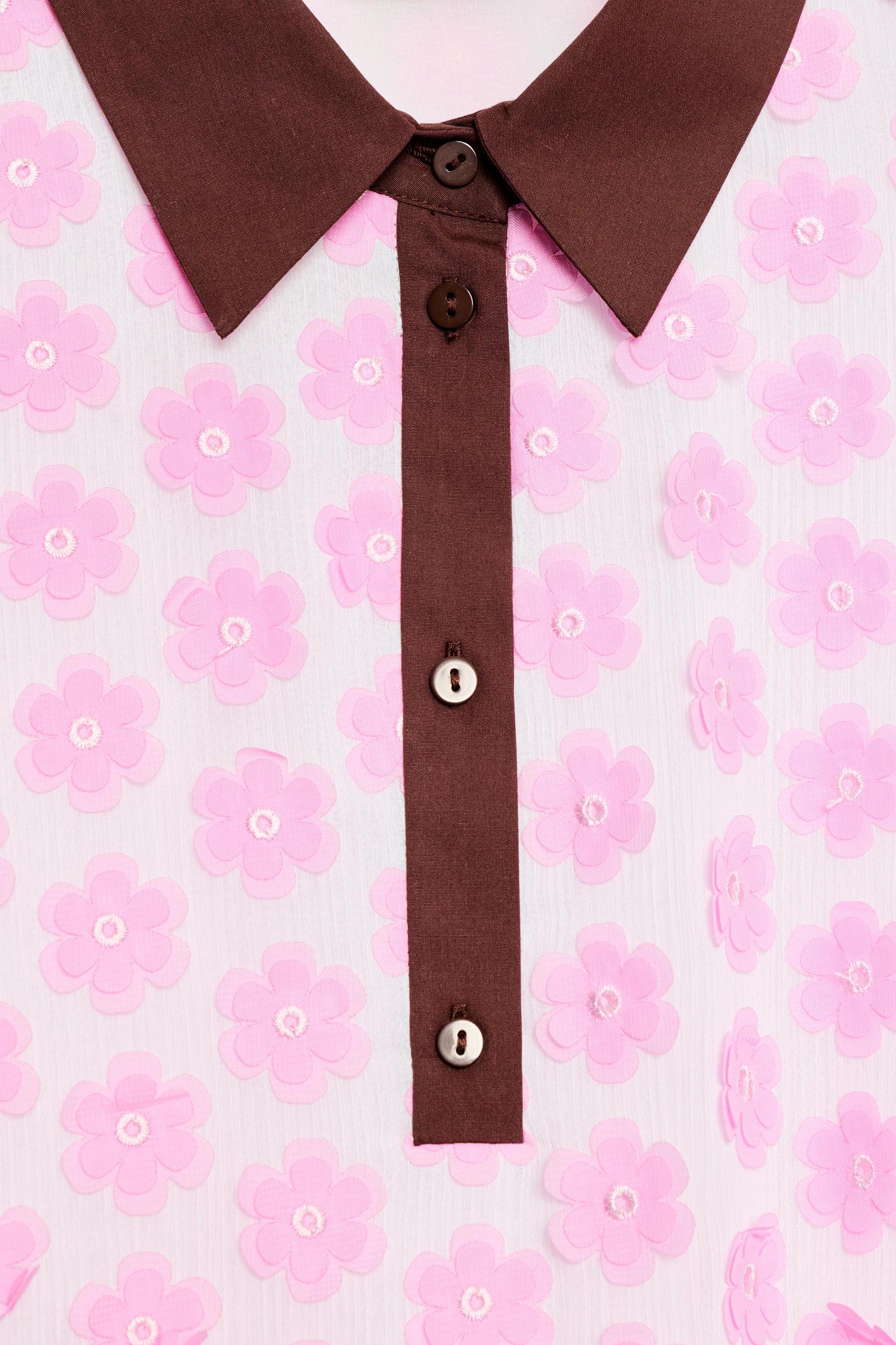 TEXTURED FLORAL BLOUSE Product Image