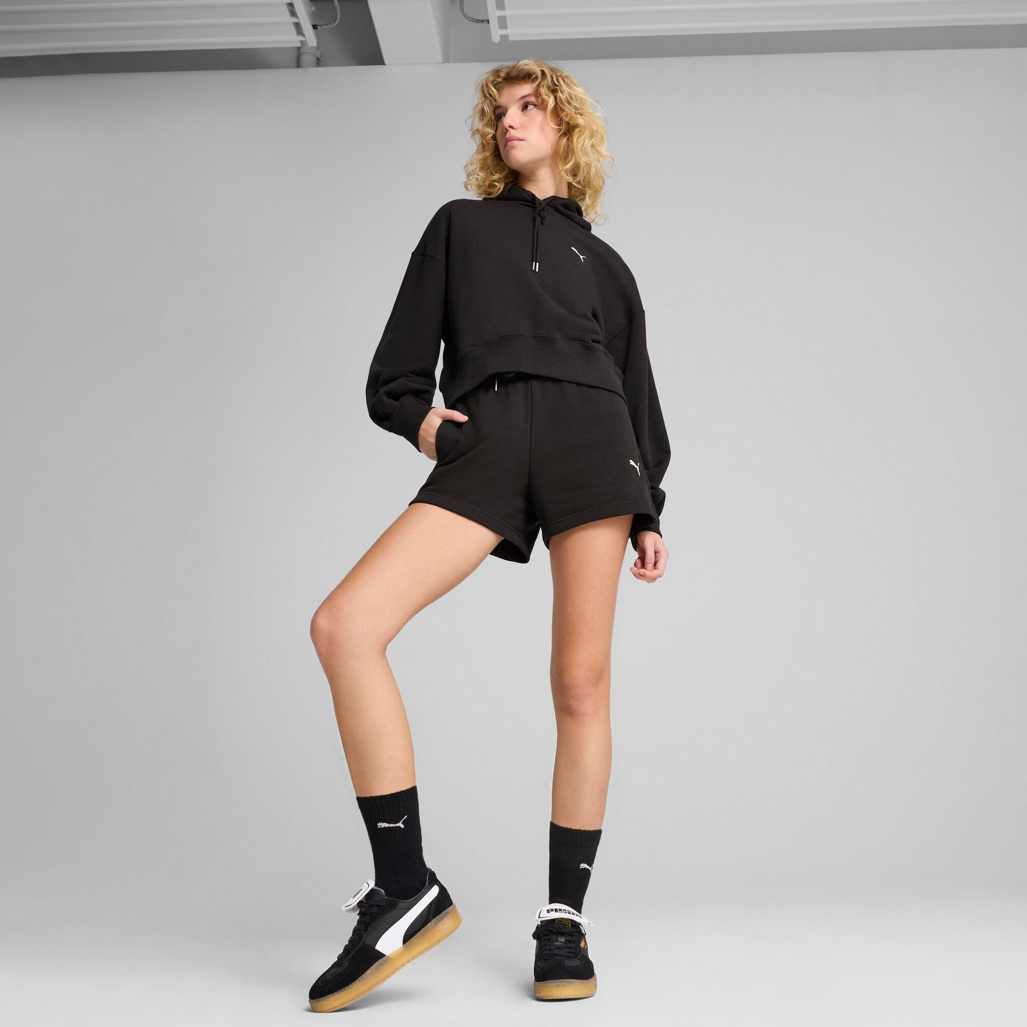 Wardrobe Essentials Women's Relaxed Cropped Hoodie Product Image