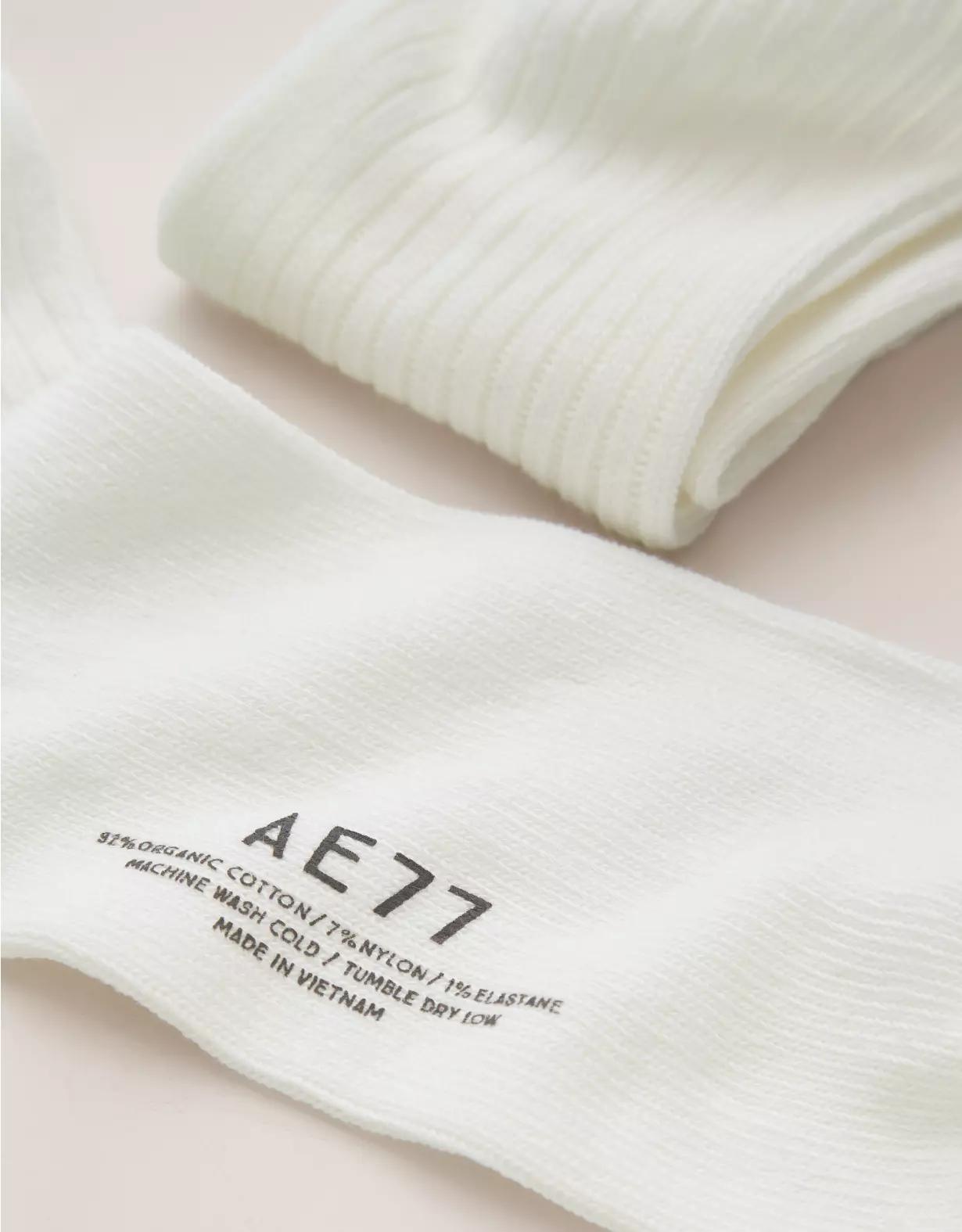 AE77 Premium Slouchy Socks Product Image