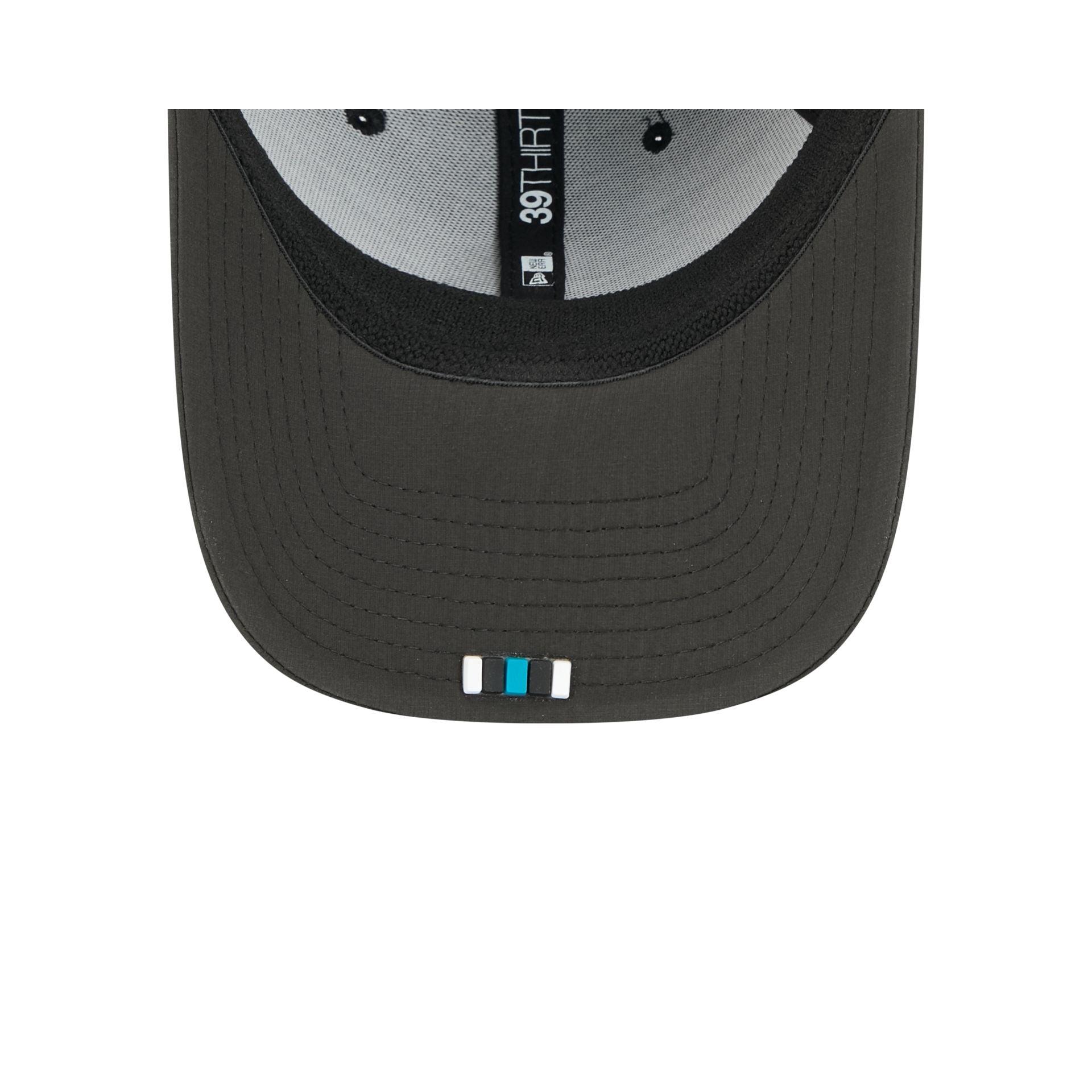 Las Vegas Raiders 2025 Sideline Hot Weather Historic 39THIRTY Stretch Fit Hat Male Product Image