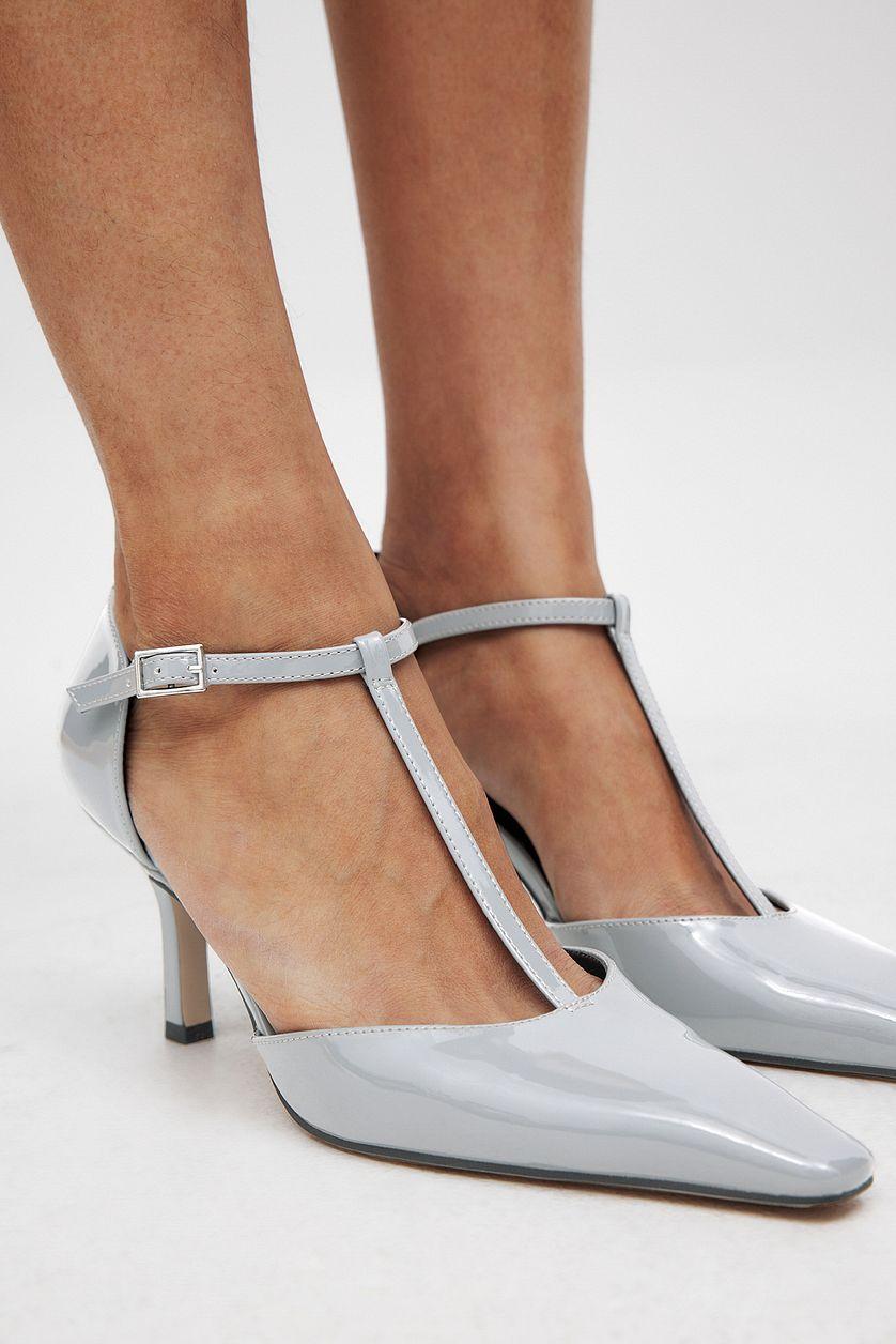 T-Bar Pumps Product Image