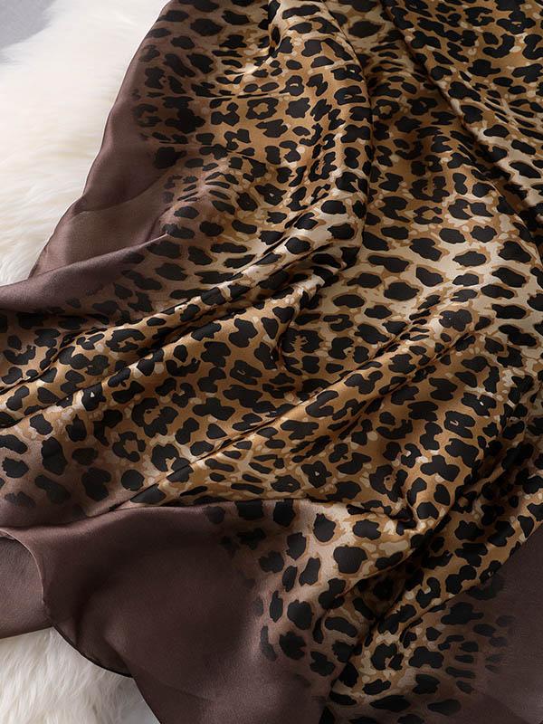 Stylish Leopard Gradient Silk Scarf Product Image
