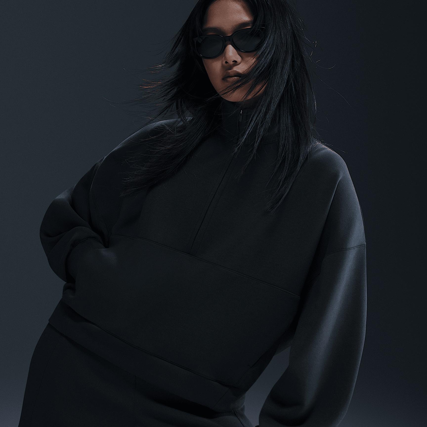 Nike Womens 24.7 ImpossiblySoft Dri-FIT Oversized 1/2-Zip Top | HQ8188-010 Product Image