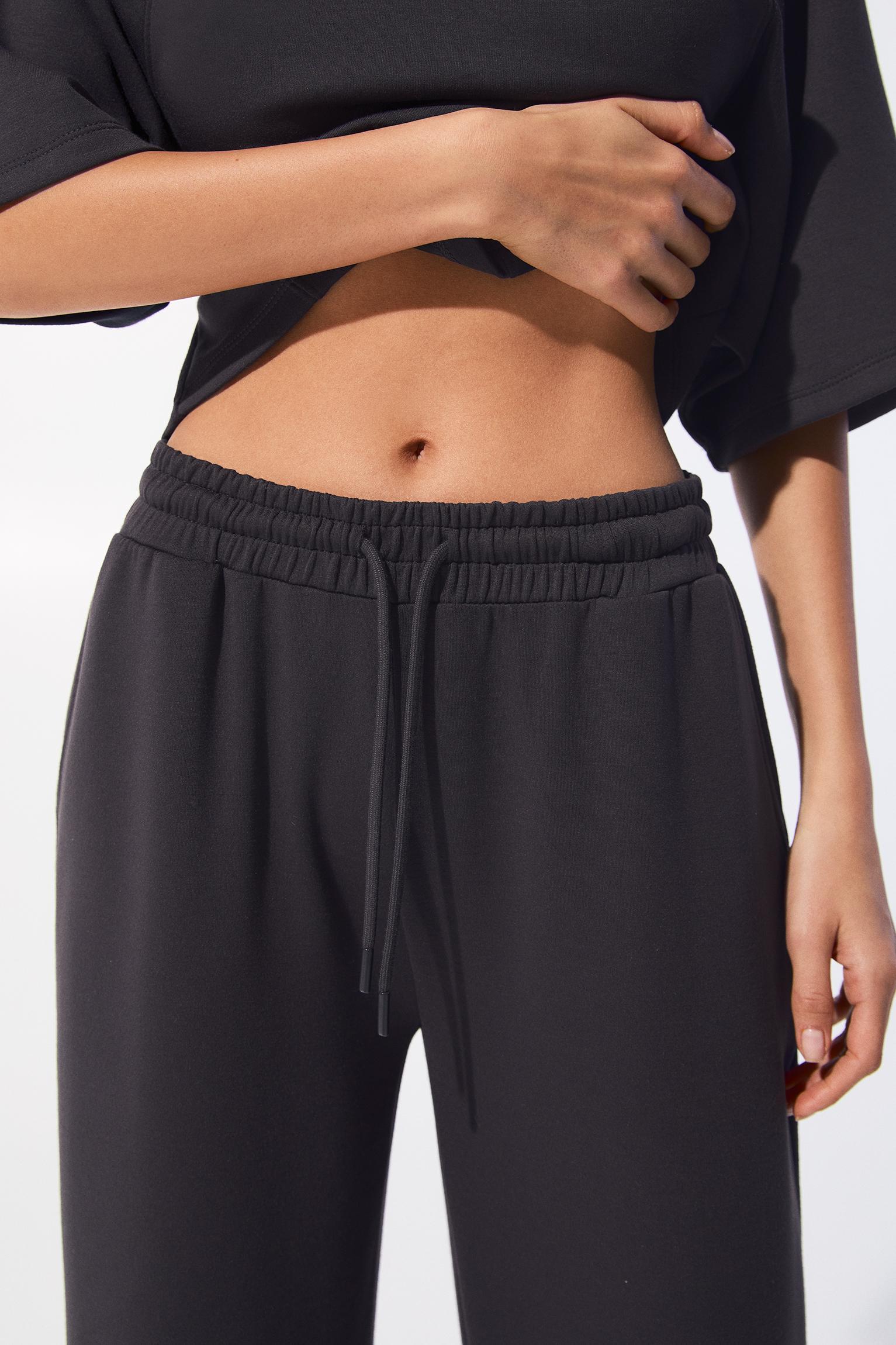 Soft touch wide-leg pants Product Image