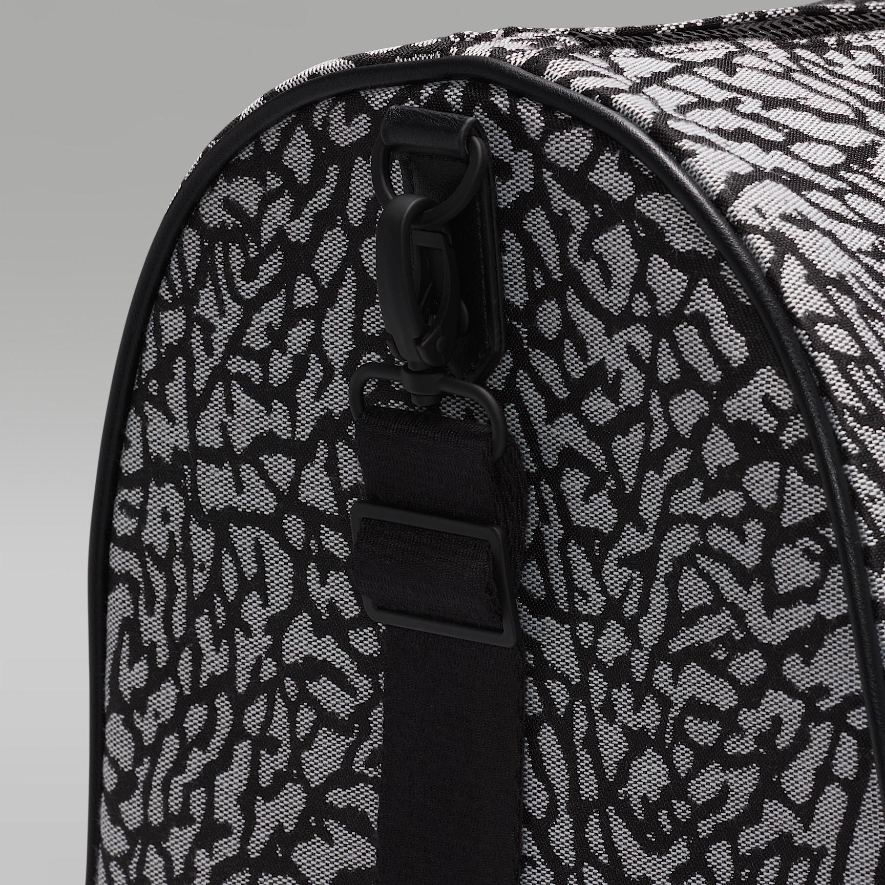 Men's Jordan Icon Duffle Bag (40L) Product Image