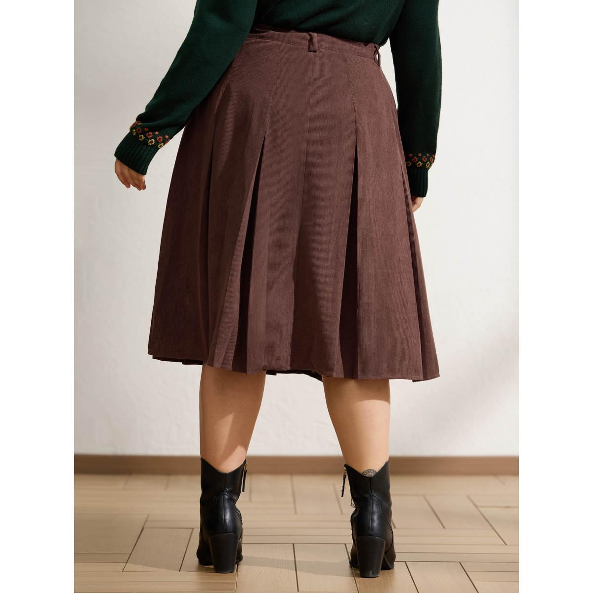 Plus Size Pleated Waist-Defining Midi Skirt Women DarkBrown Retro Bodycon Low stretch Slanted pocket Elegant Skirts BloomChic 14-16/1X Product Image