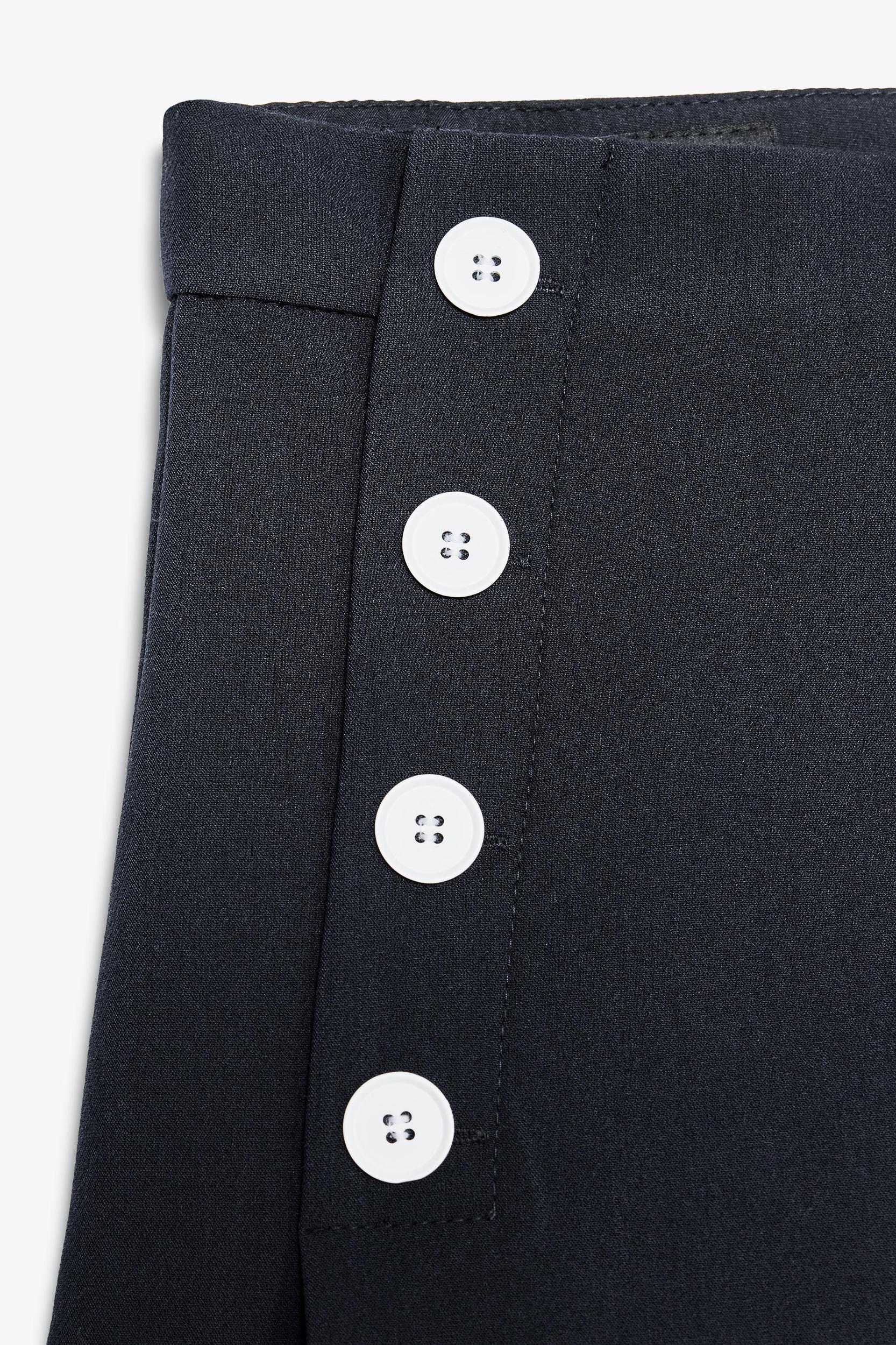 SPLIT SKIRT WITH BUTTONS Product Image