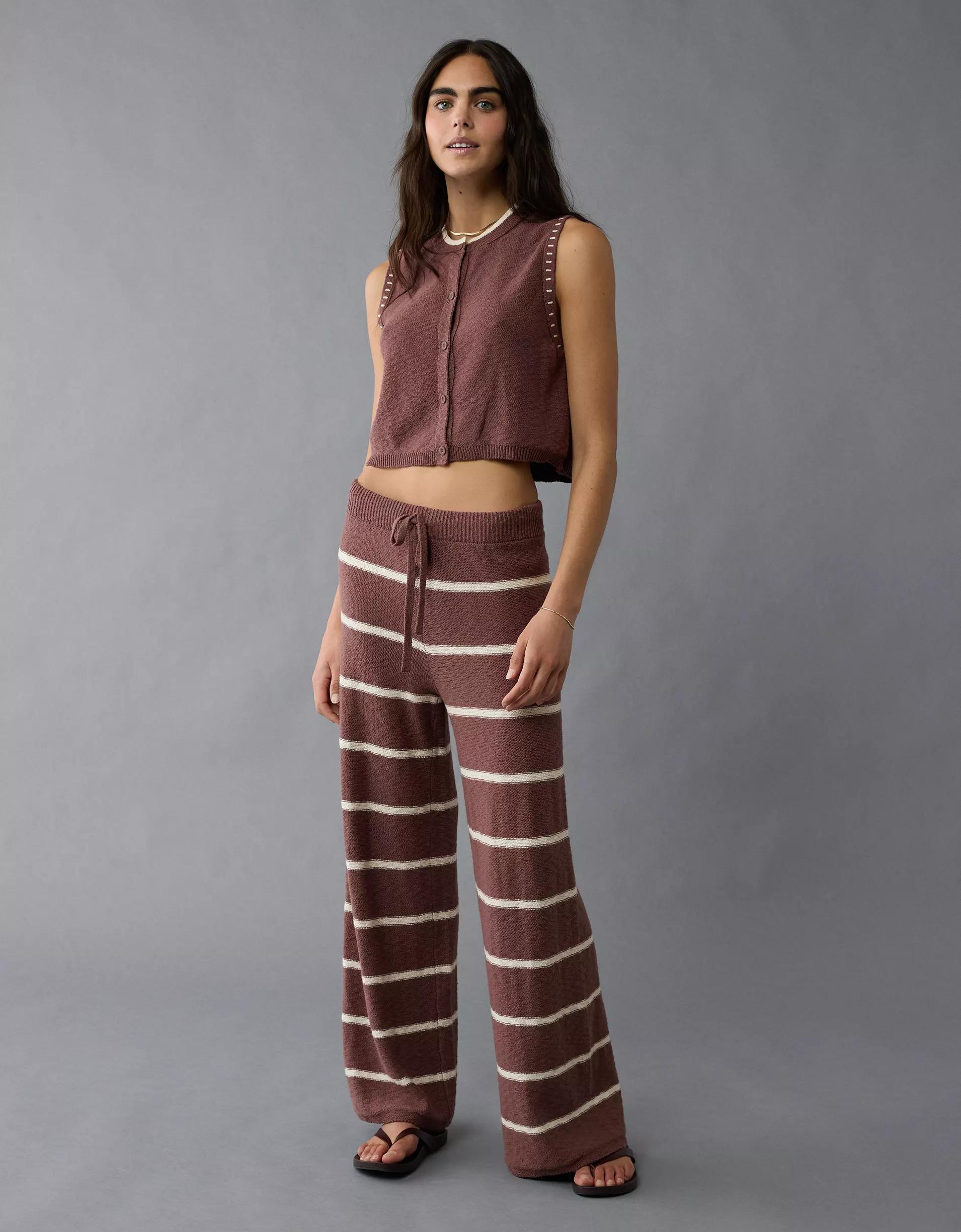 AE Crew Neck Button-Up Sweater Vest Product Image