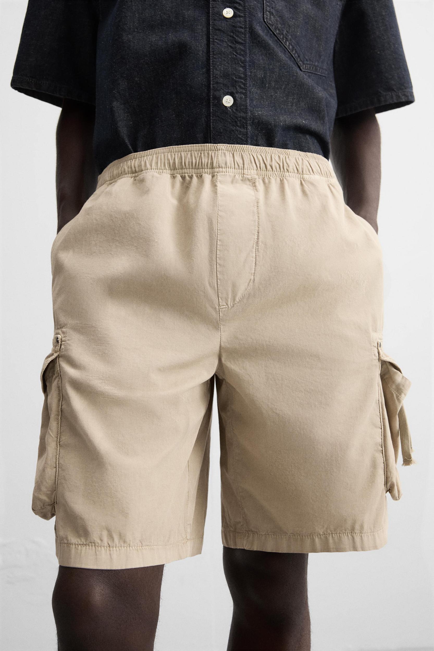 RELAXED FIT CARGO SHORTS Product Image