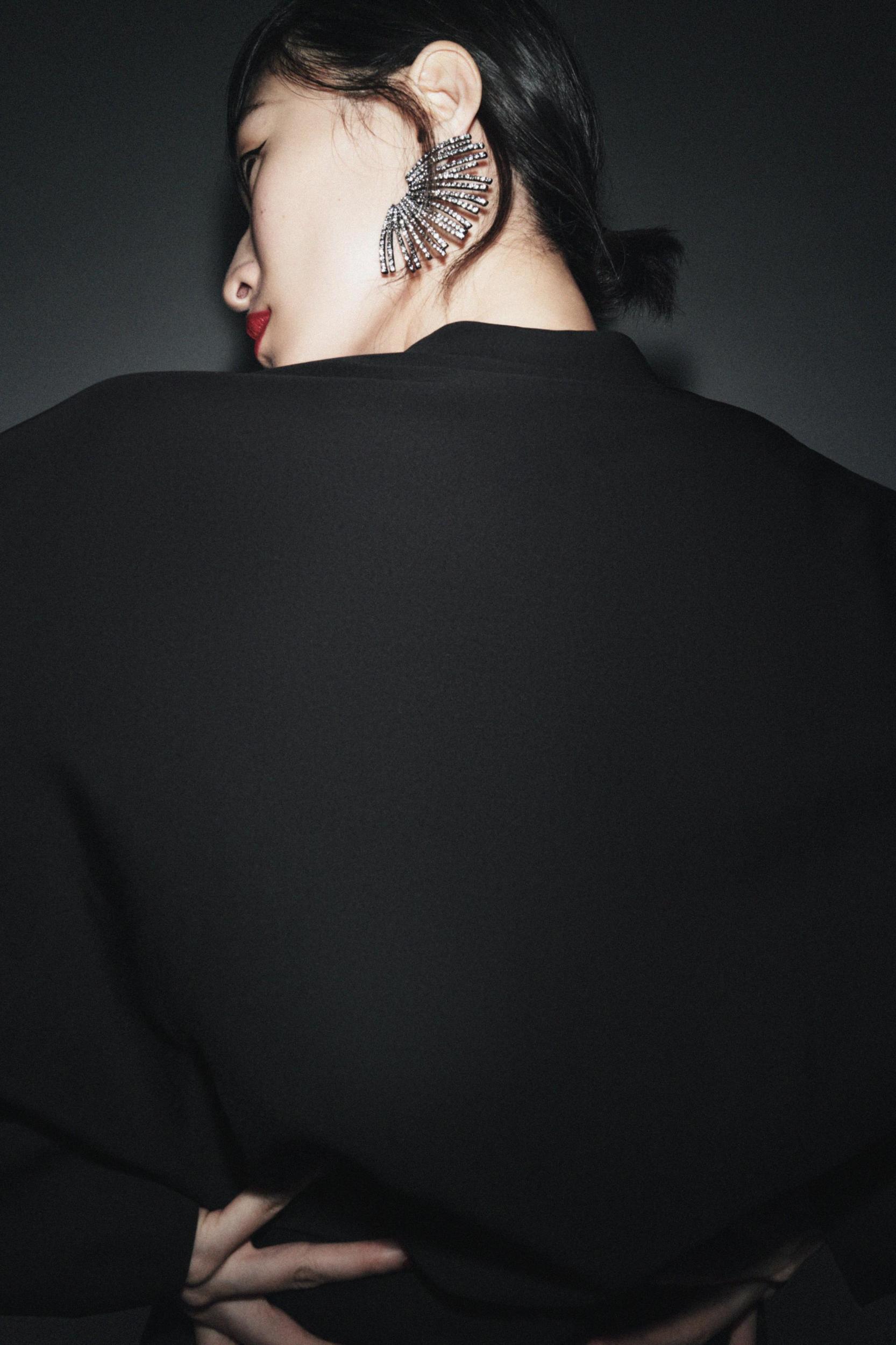 ZW COLLECTION FITTED BLOUSE Product Image