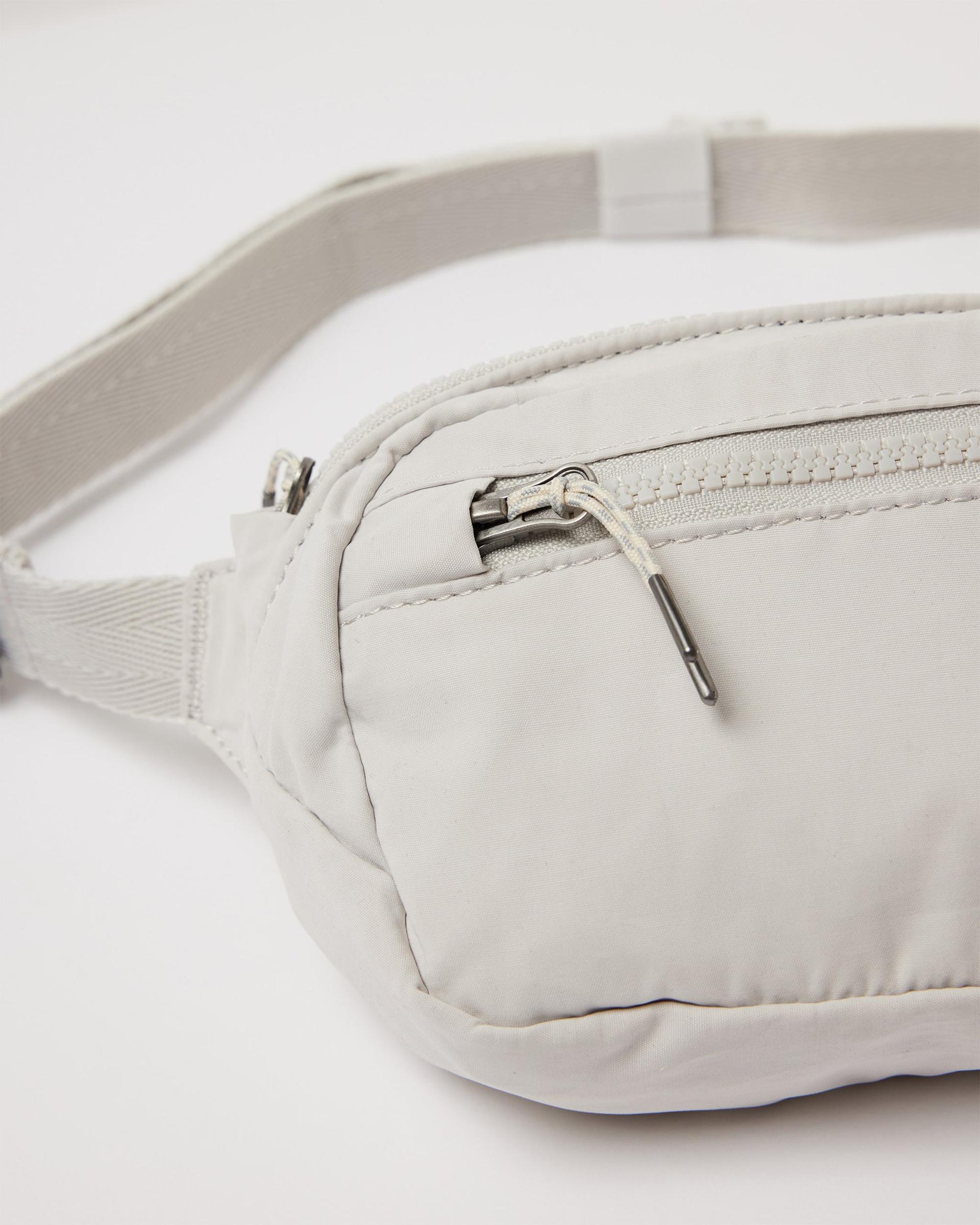 Vuori Hip Pack Product Image