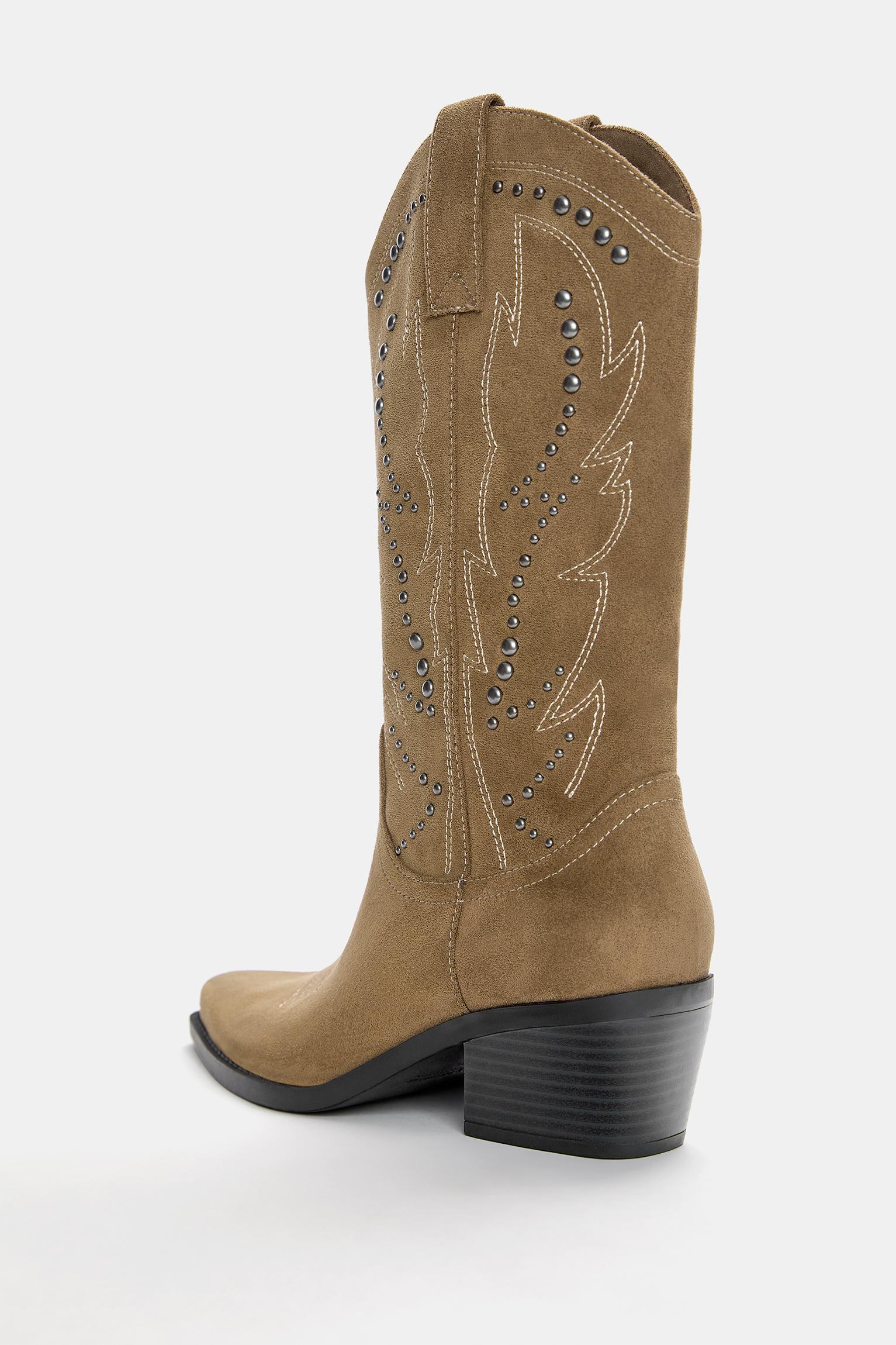 Studded cowboy boots Product Image
