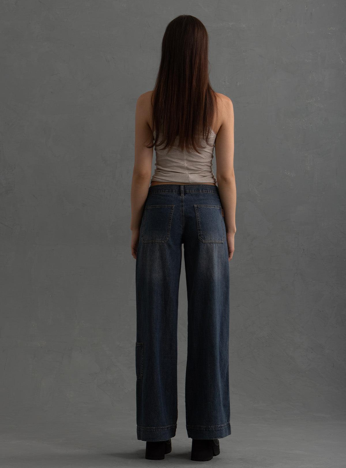 Serif Pants Female Product Image