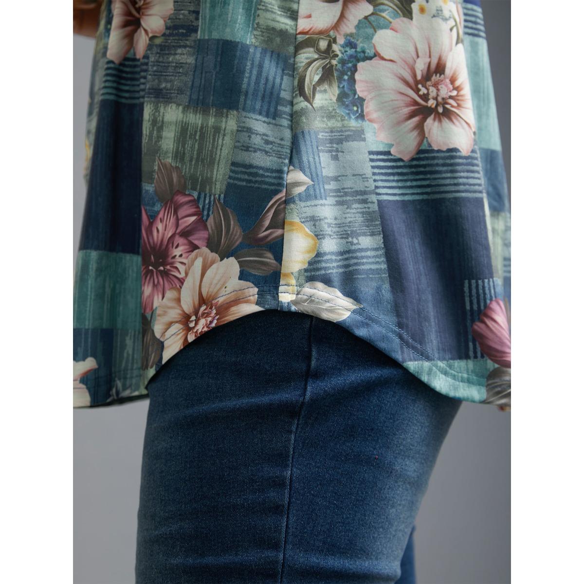 Plus Size Crew Neck Floral Curved Hem T-Shirt Multicolor Women Casual Non Natural Flowers Round Neck Everyday T-shirts BloomChic 12/L Product Image