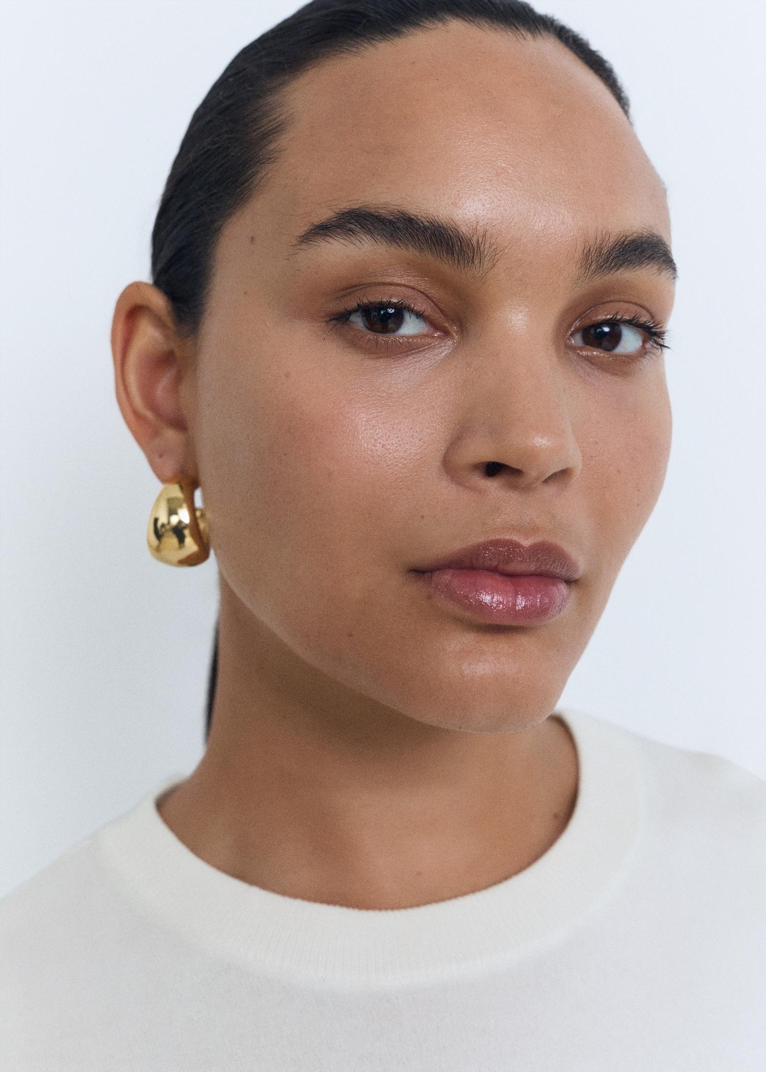 Short-sleeved fine-knit sweater - Women | MANGO USA Product Image