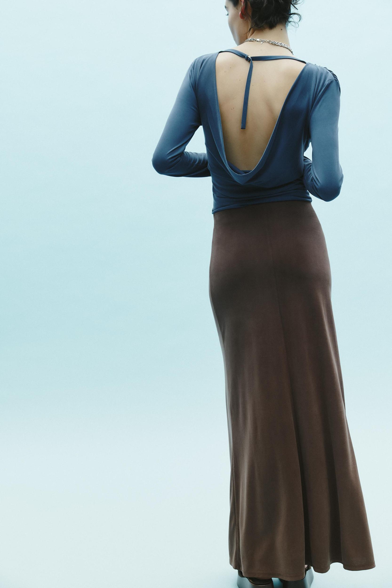 FLOWY MIDI SKIRT Product Image