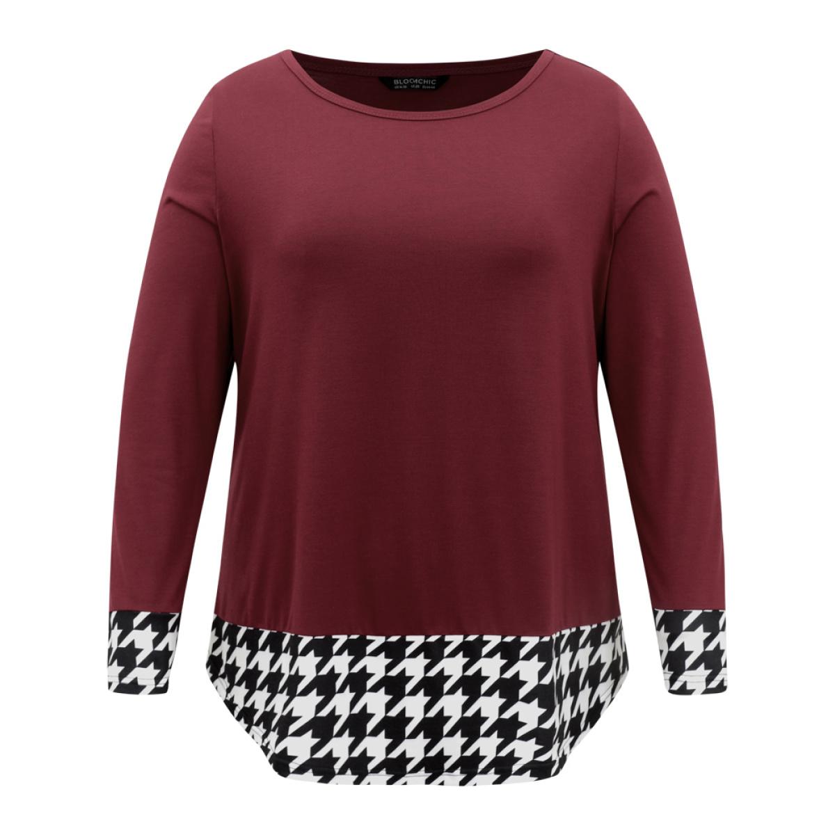 Plus Size Houndstooth Patchwork Contrast Arc Hem T-shirt Burgundy Women Casual Contrast Houndstooth Round Neck Dailywear T-shirts BloomChic 10/M Product Image