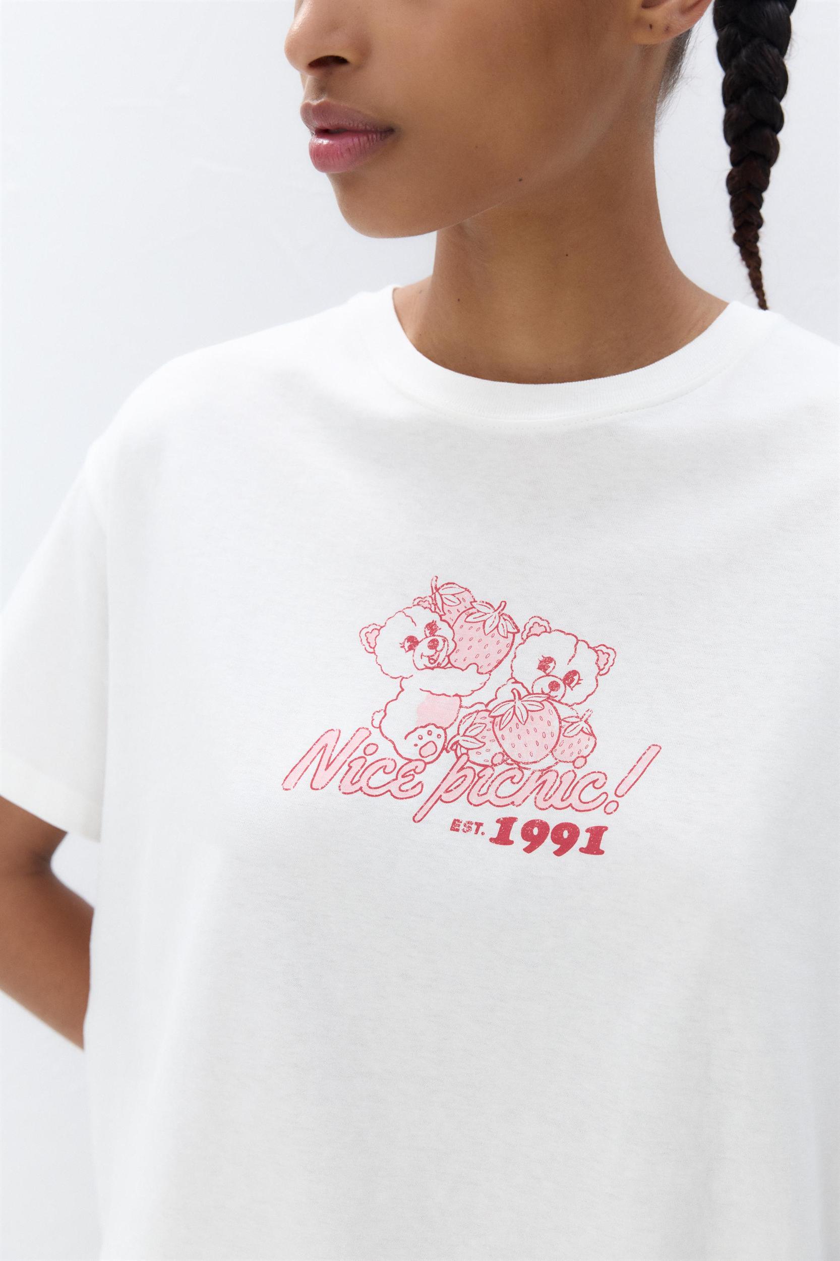 Bear T-shirt Product Image