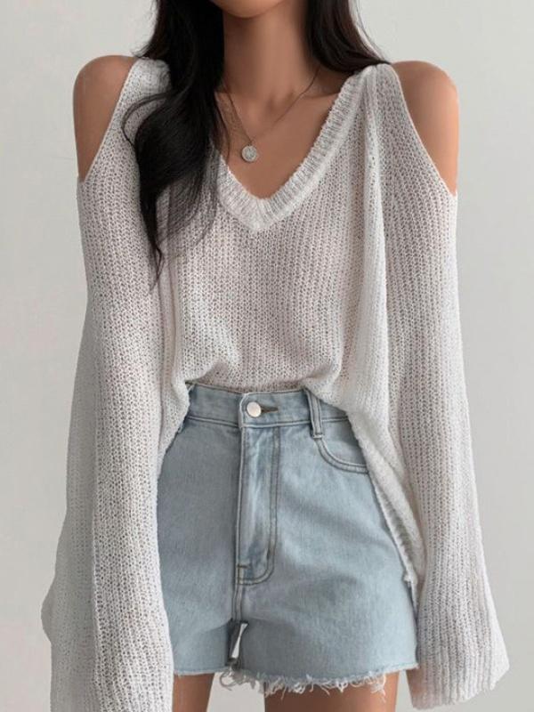V Neck Cutout Knit Product Image