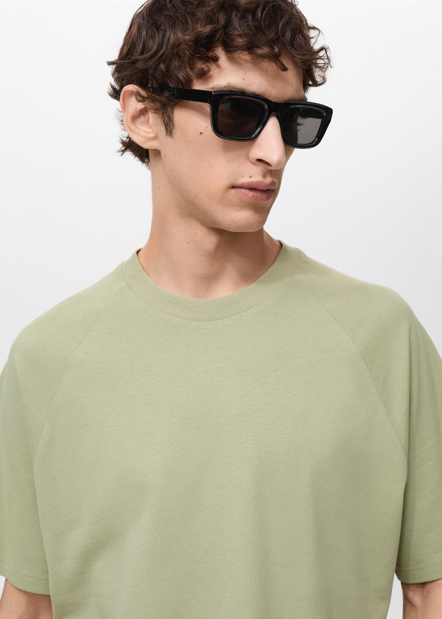 Relaxed fit cotton t-shirt - Men | MANGO USA Product Image