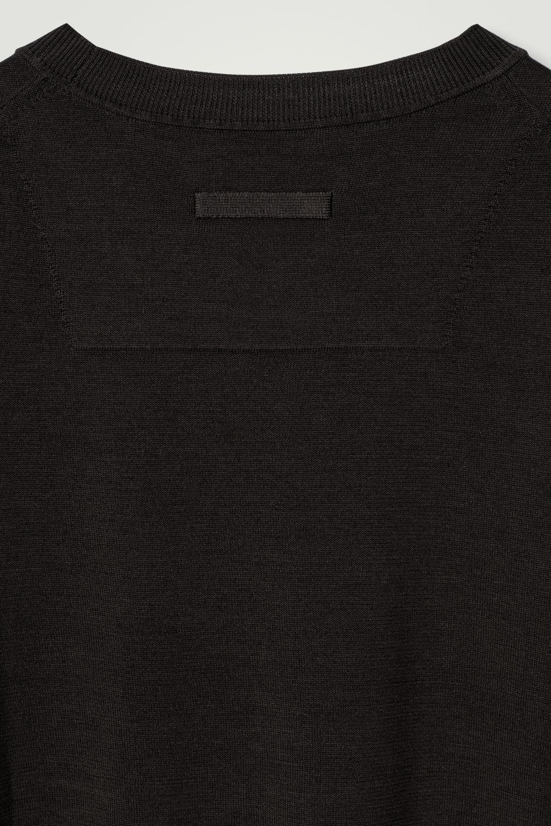 KNTTED WOOL-SILK T-SHIRT Product Image