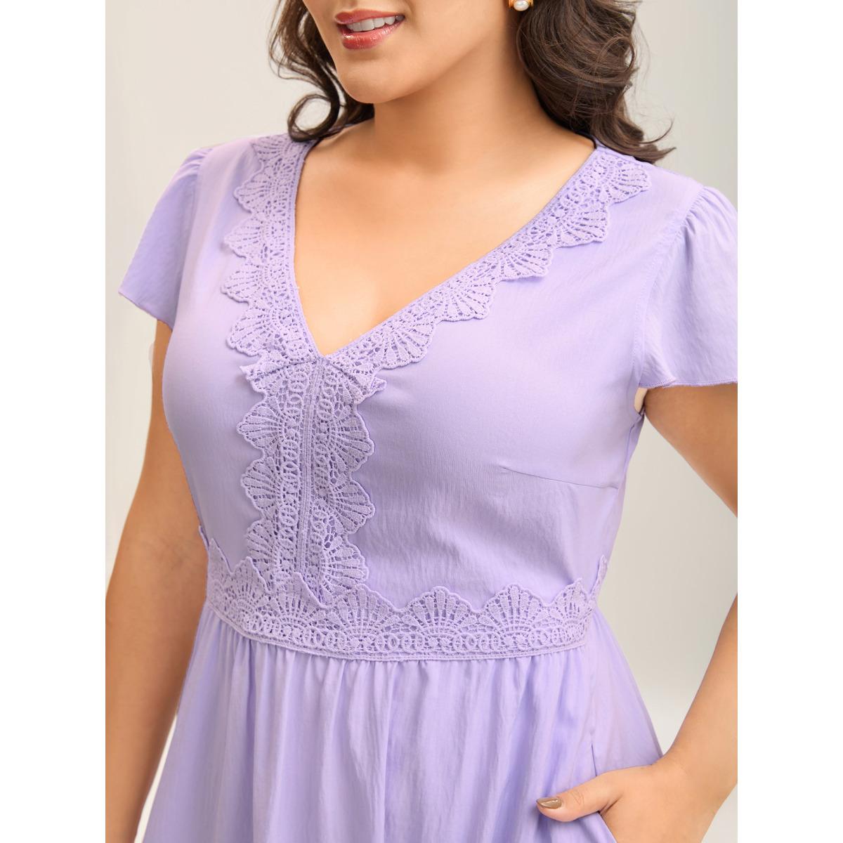 Plus Size Lace Trim Flutter Sleeve Midi Dress Lavender Women V-neck Cap Sleeve Curvy BloomChic 30/6X Product Image