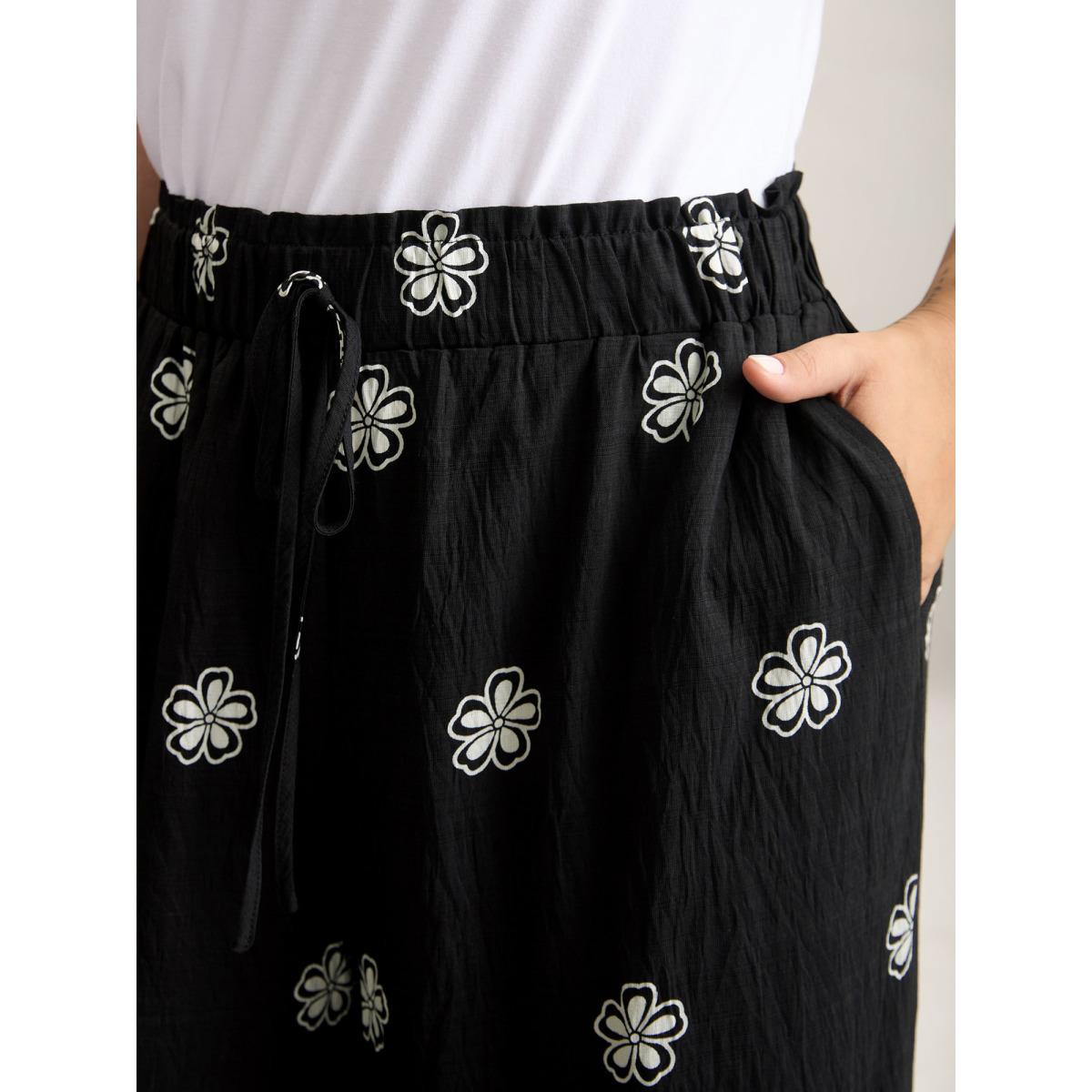 Plus Size Boho Print Drawstring Wide-Leg Pants Women BlackFlower Resort Wide Leg Mid Rise Vacation Pants BloomChic 10/M Product Image