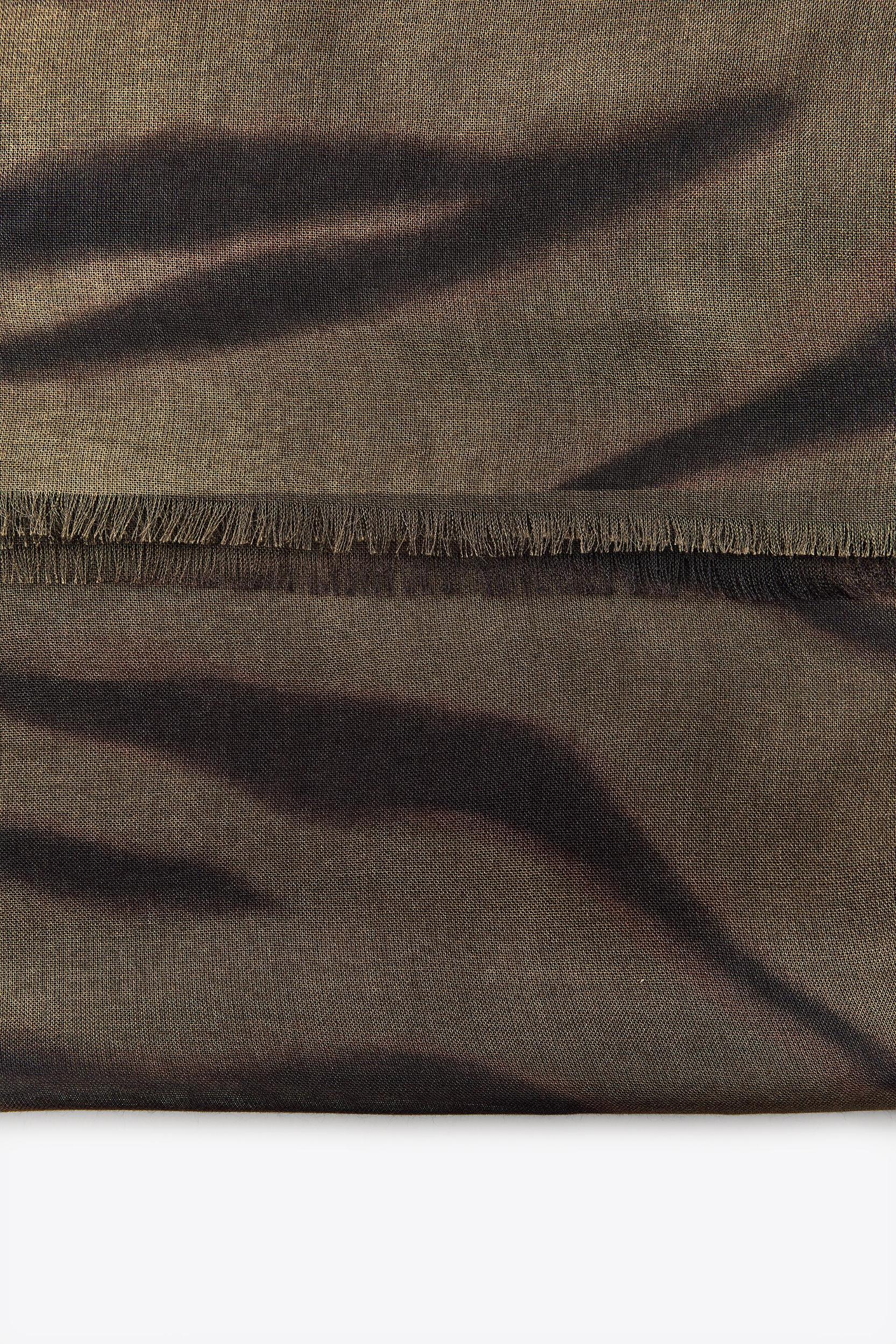 ANIMAL PRINT SCARF Product Image