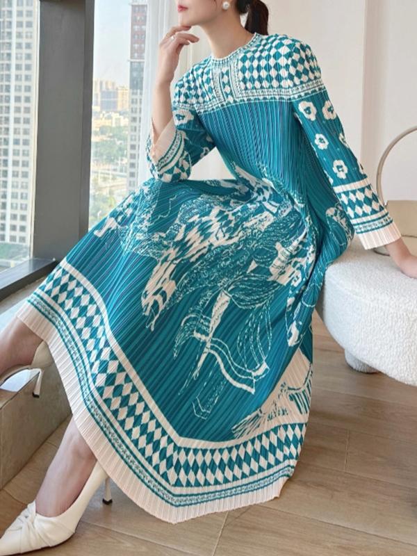 A-Line Loose Pleated Printed Round-Neck Midi Dresses Product Image