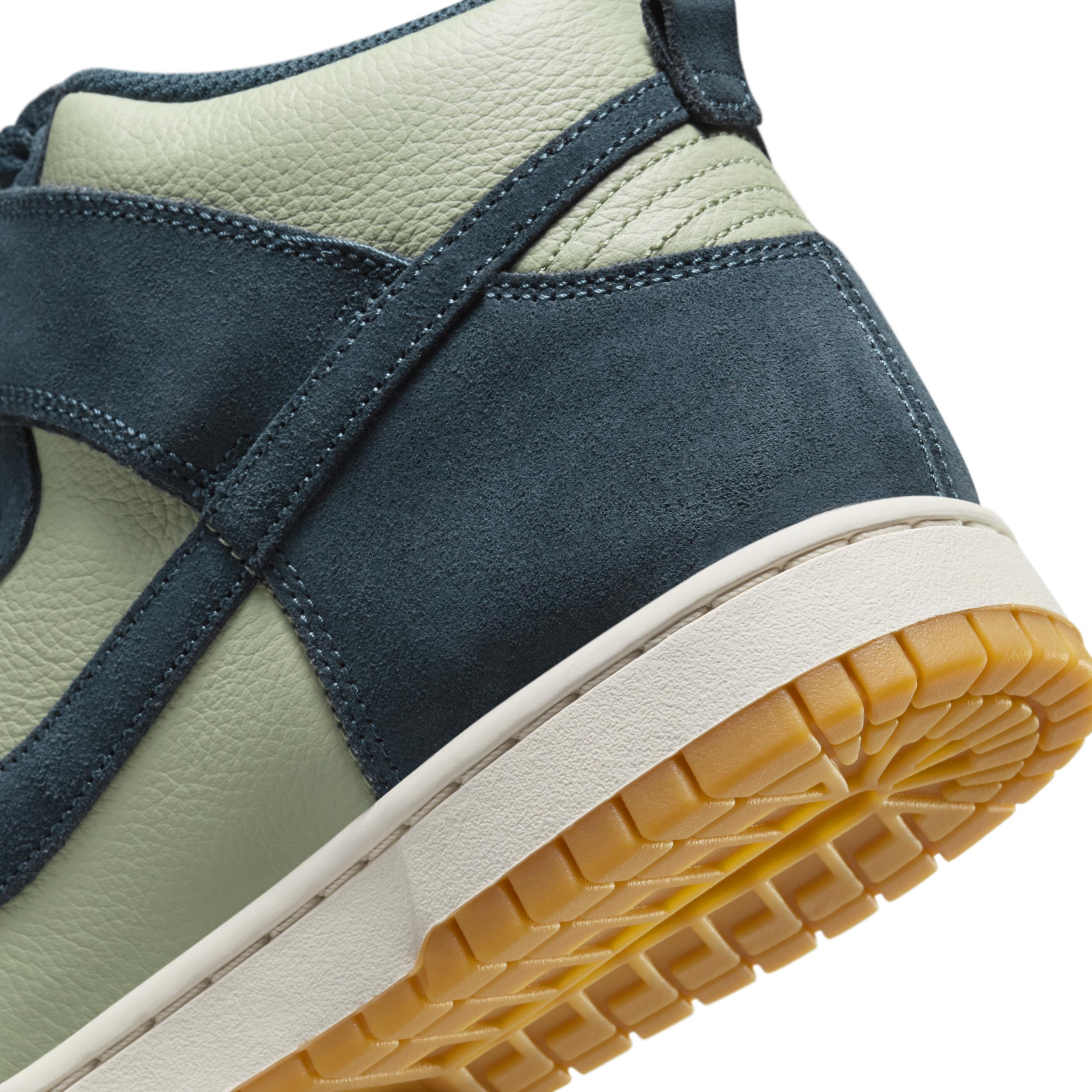 Nike Dunk High Retro Casual Shoes (Mens Sizing) Product Image