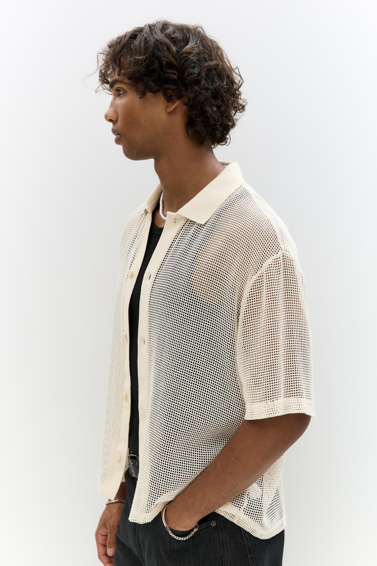 Short sleeve mesh shirt Product Image