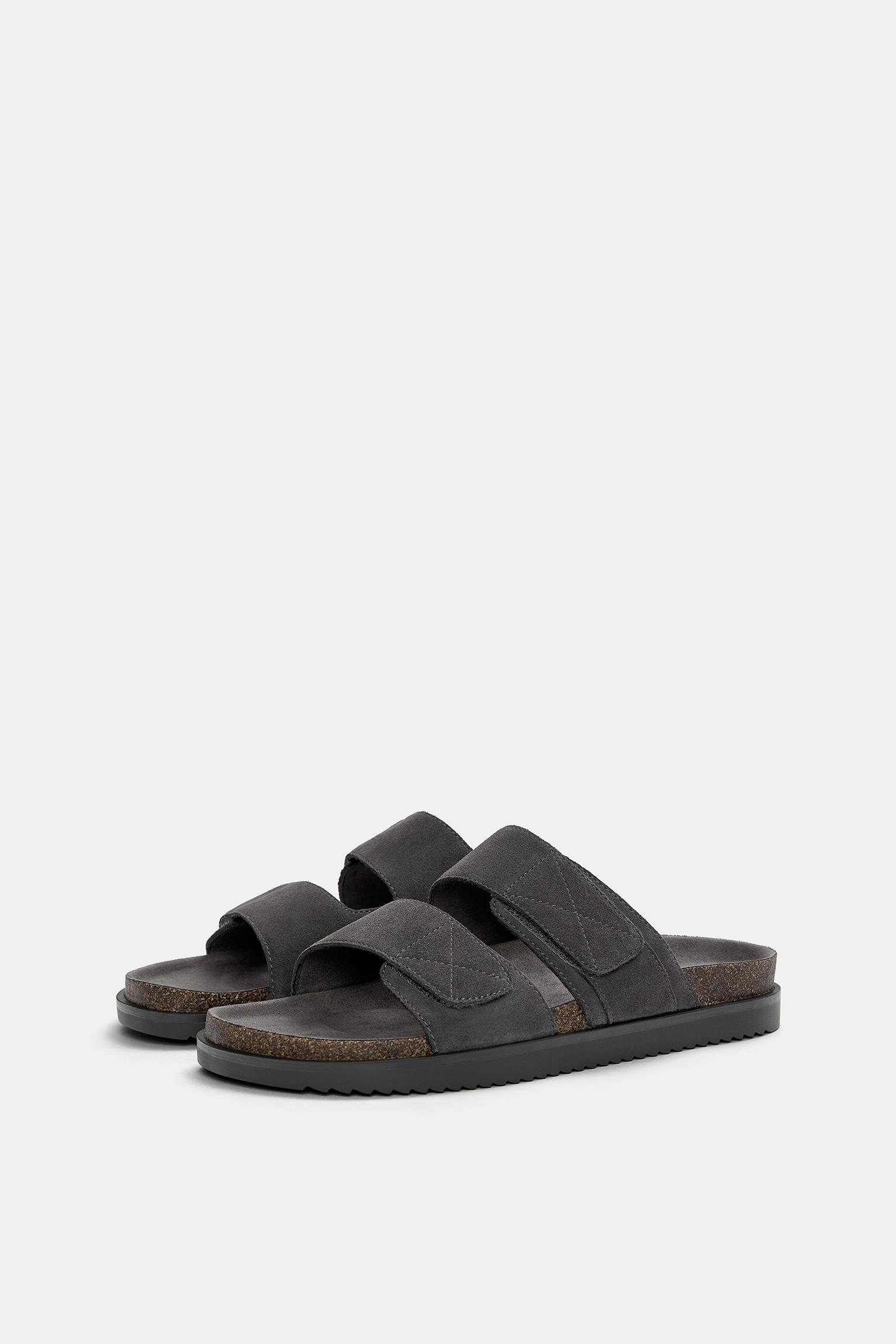 Leather flat sandals Product Image