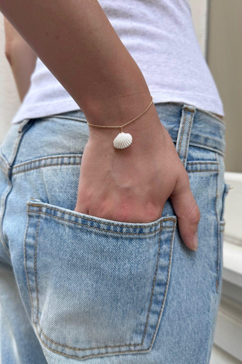 Seashell Bracelet Product Image