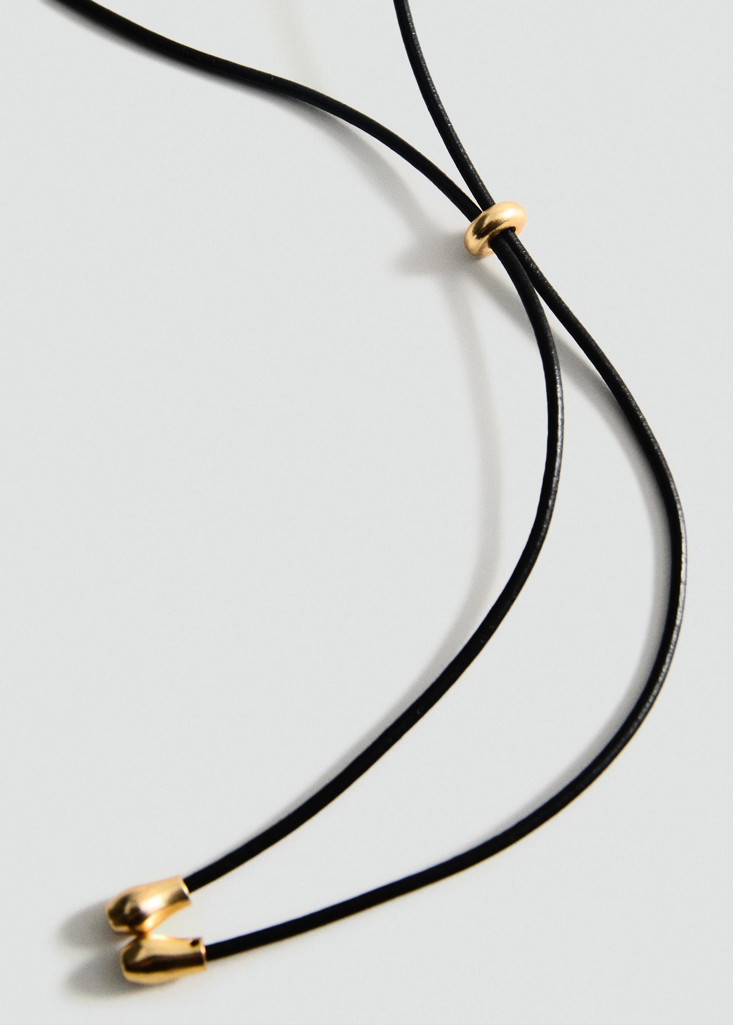 Textured-leaves pendant necklace - Women | MANGO USA Product Image