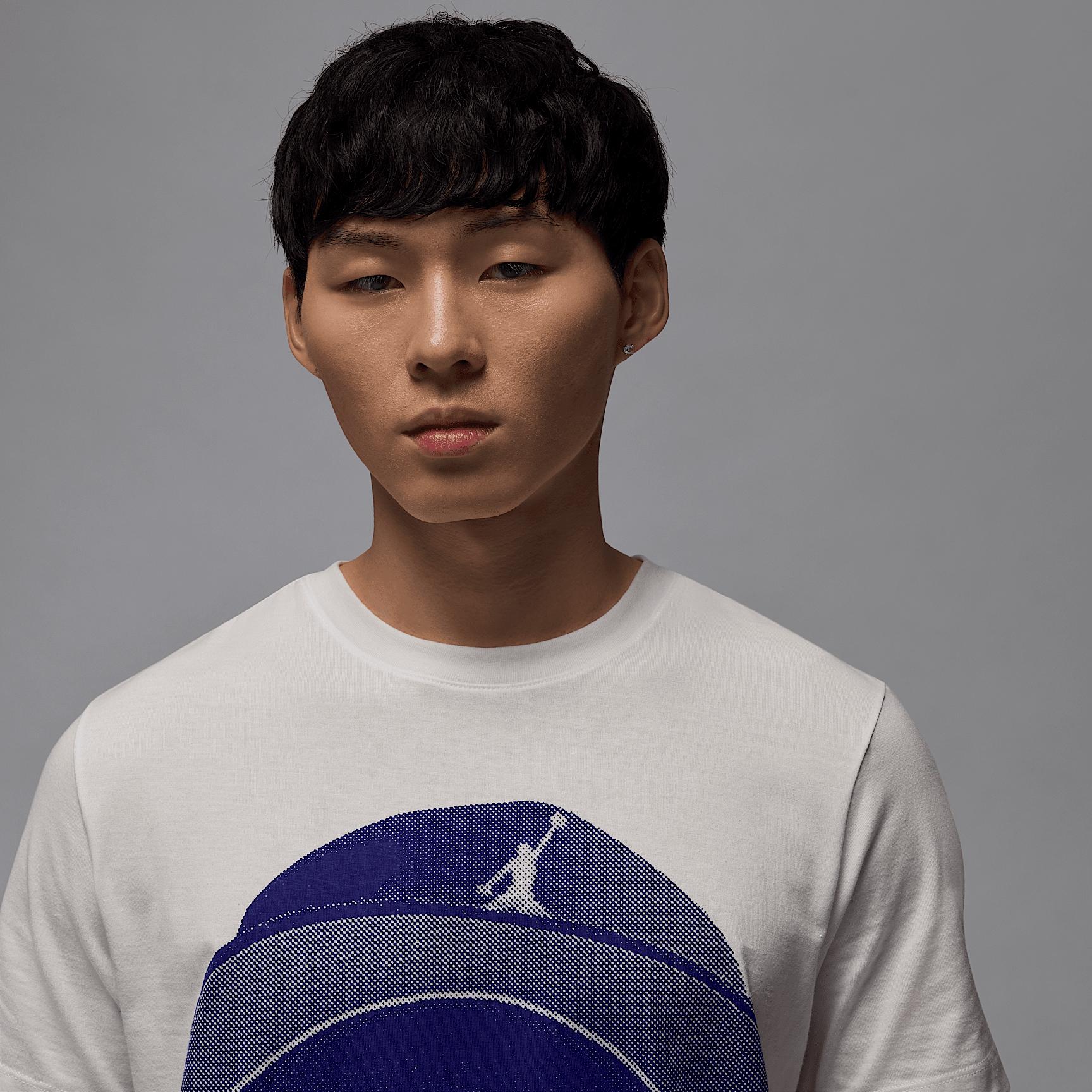 Jordan Men's Crew-Neck T-Shirt Product Image