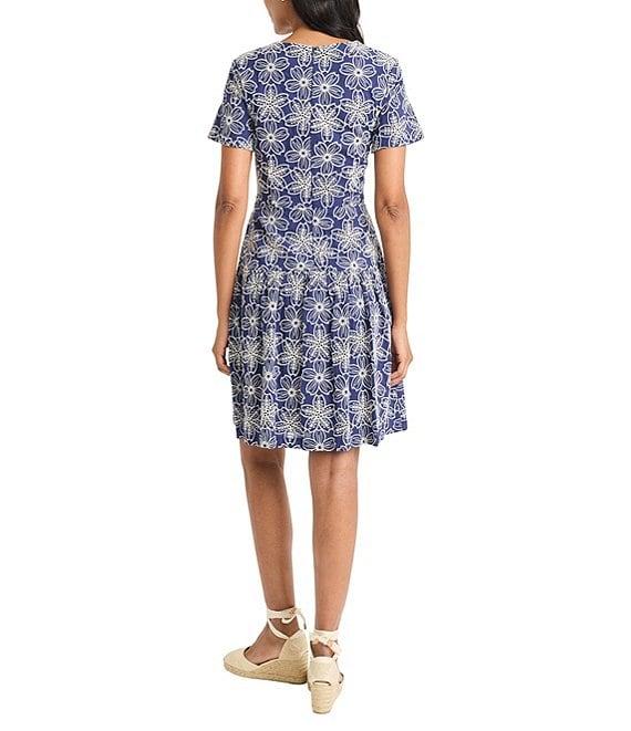 Maggy London Floral Print Crew Neck Short Sleeve A-Line Dress Product Image