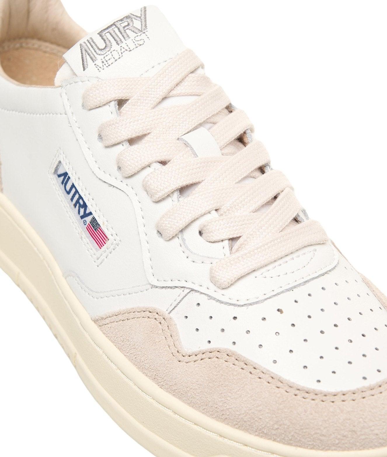 Sneakers 'Medalist Low' Product Image