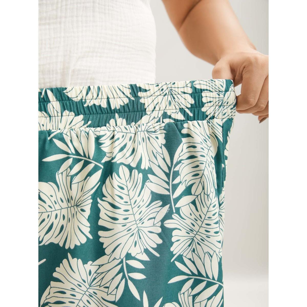Plus Size Tropical Leaf Pattern Shirred Wide-Leg Pants Women Emerald Resort Wide Leg Mid Rise Vacation Pants BloomChic 26/4X Product Image