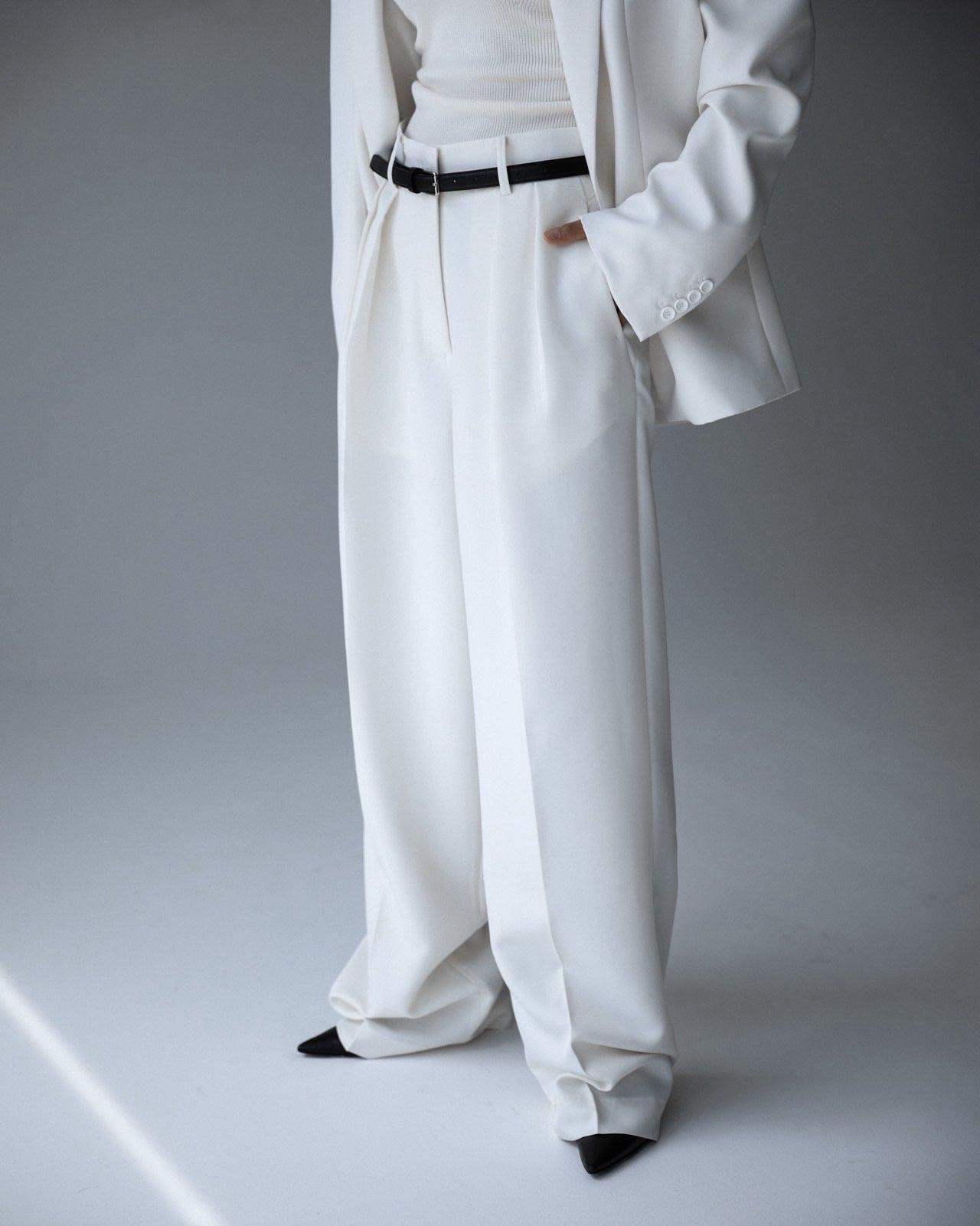 Pleated Trouser in White Product Image
