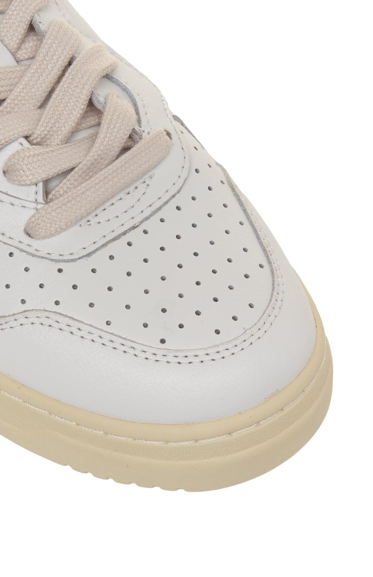 Sneakers 'Medalist Low' Product Image