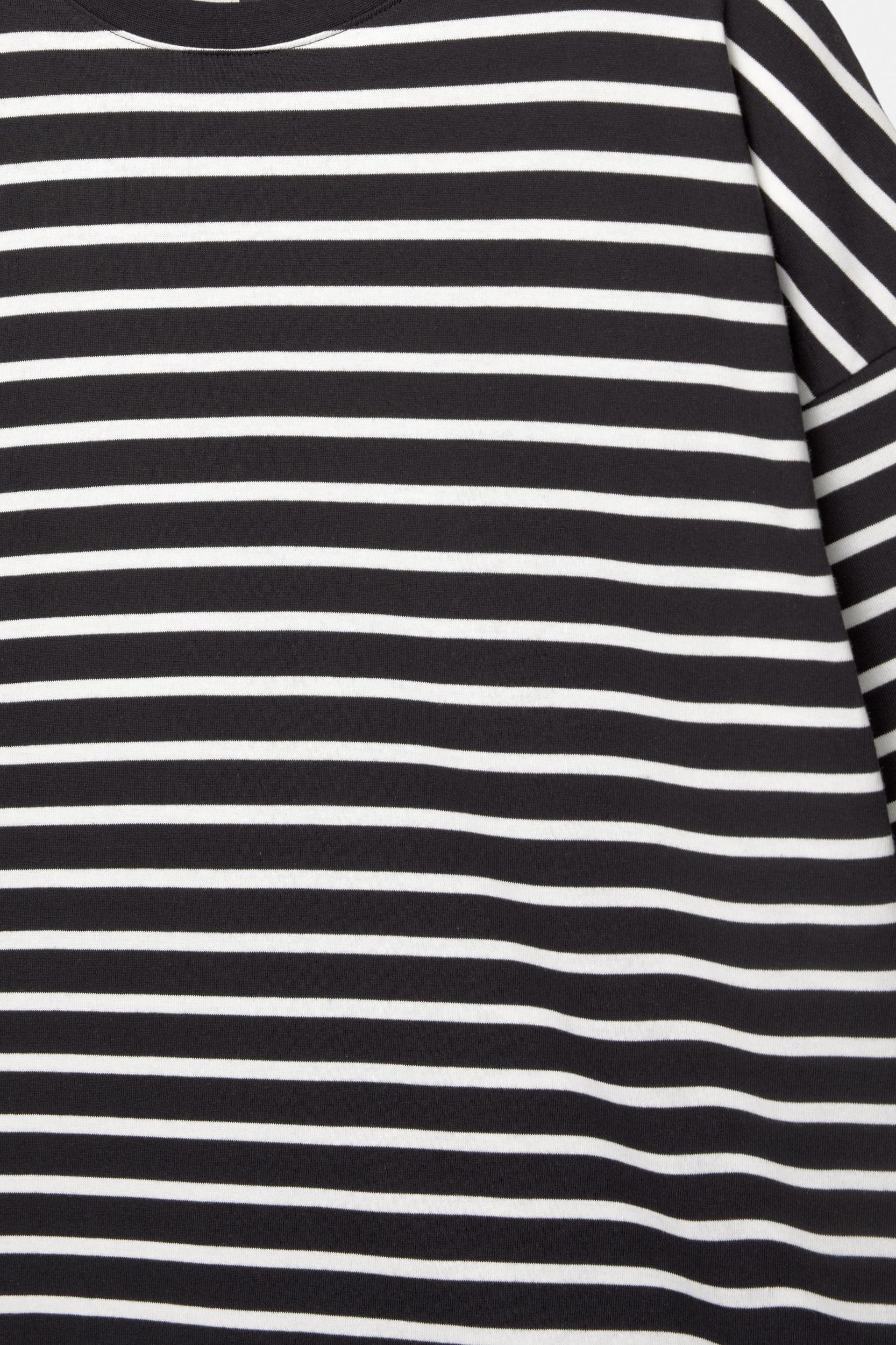 Extra loose striped T-shirt Product Image