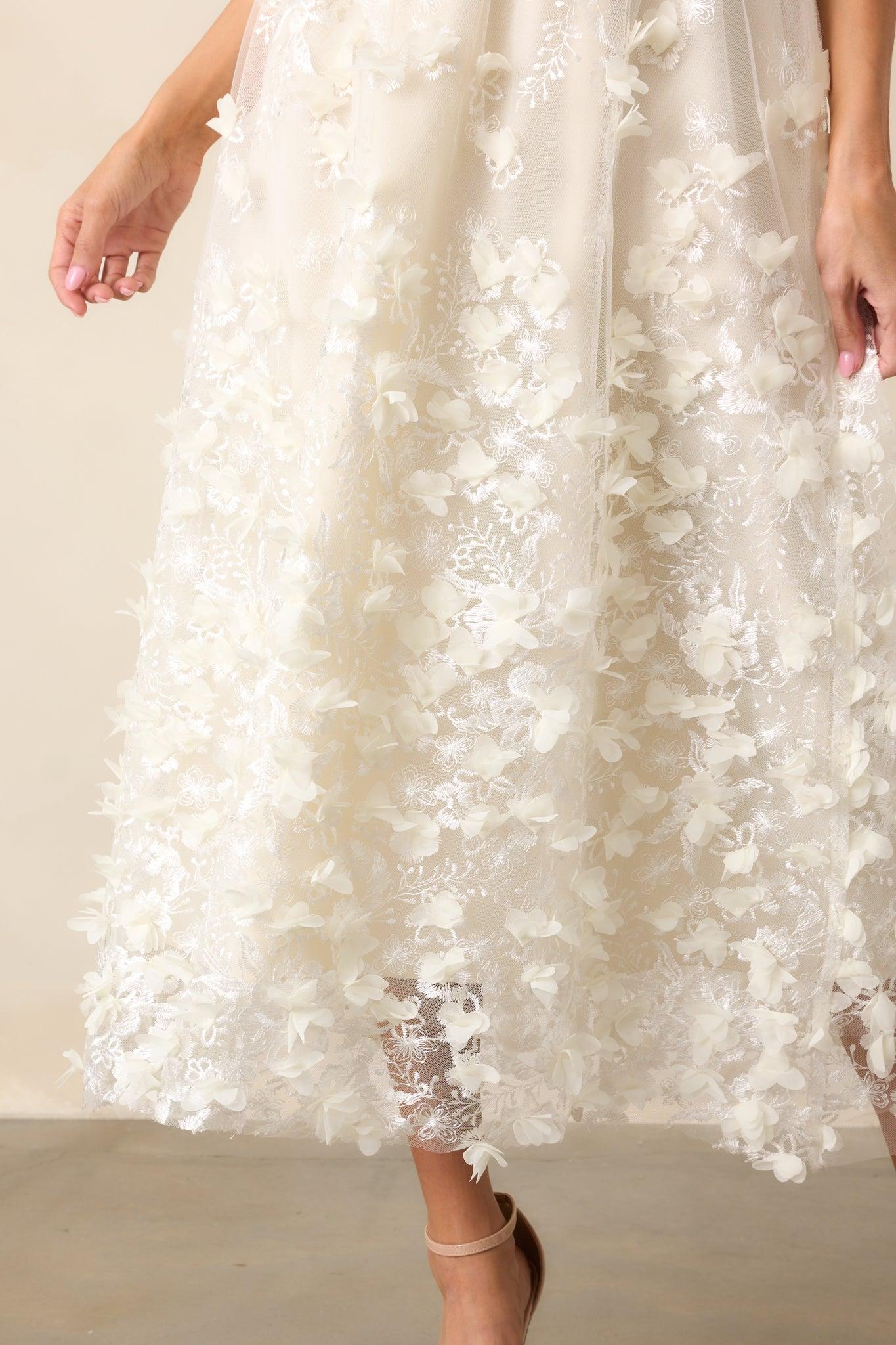 Daffodils & Daydreams Ivory Floral Puff Sleeve Maxi Dress Product Image