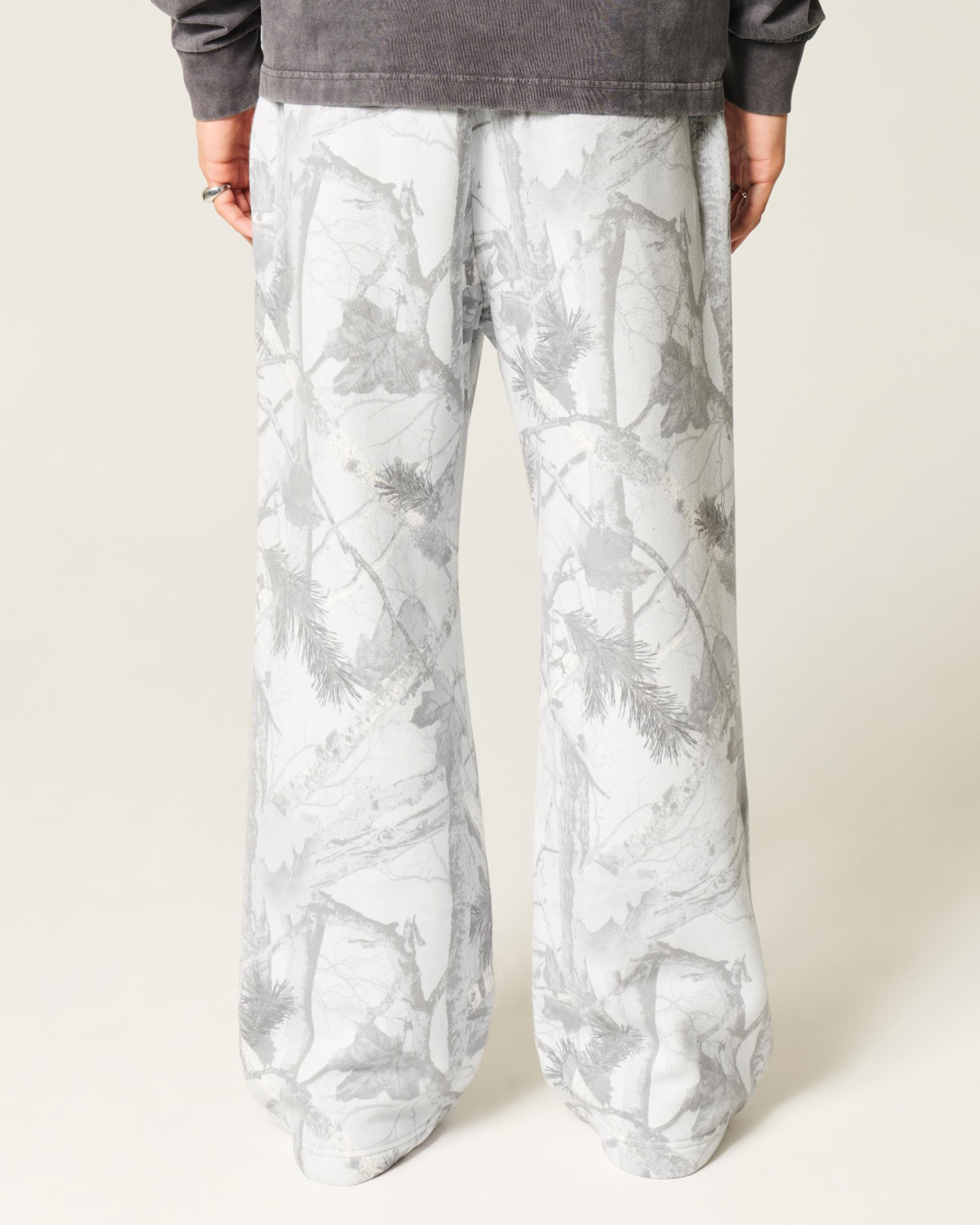 Applique Graphic Bootcut Sweatpants Product Image