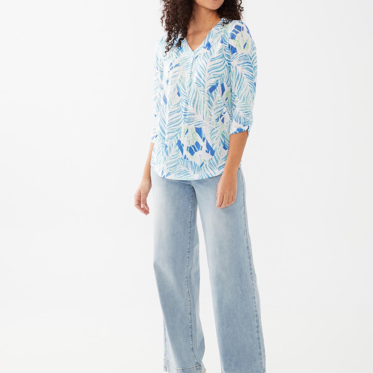 3/4 sleeve v neck top Product Image