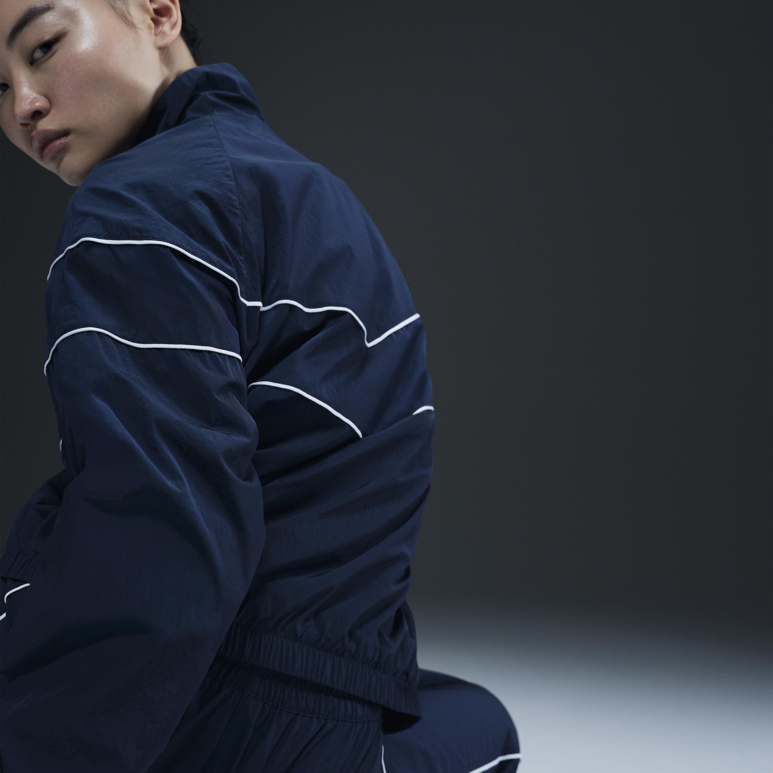 Nike Windrunner Women's Loose UV Woven Full-Zip Jacket Product Image